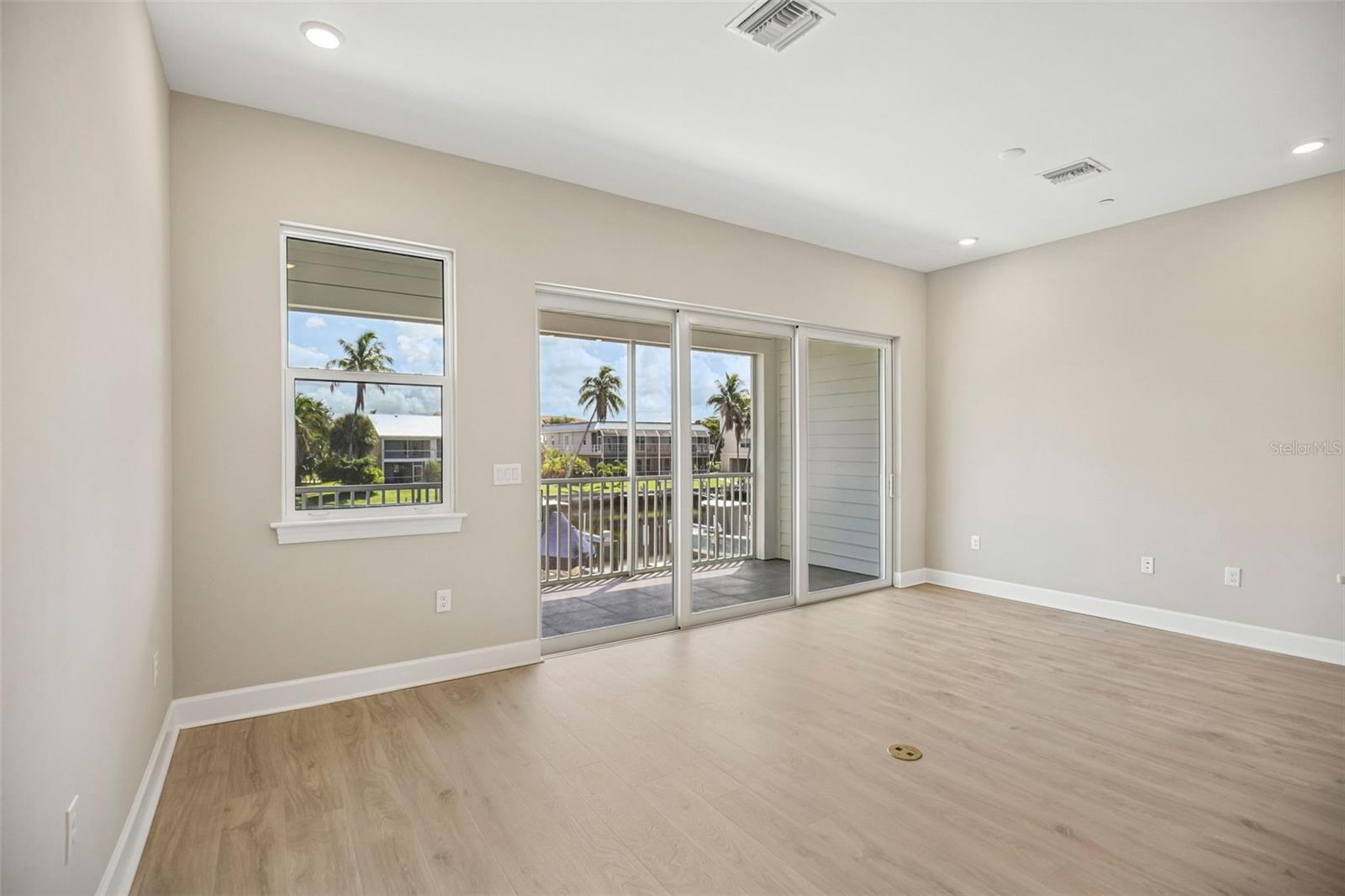 1623 Sea Haven Dr #303 Property Photo 3
