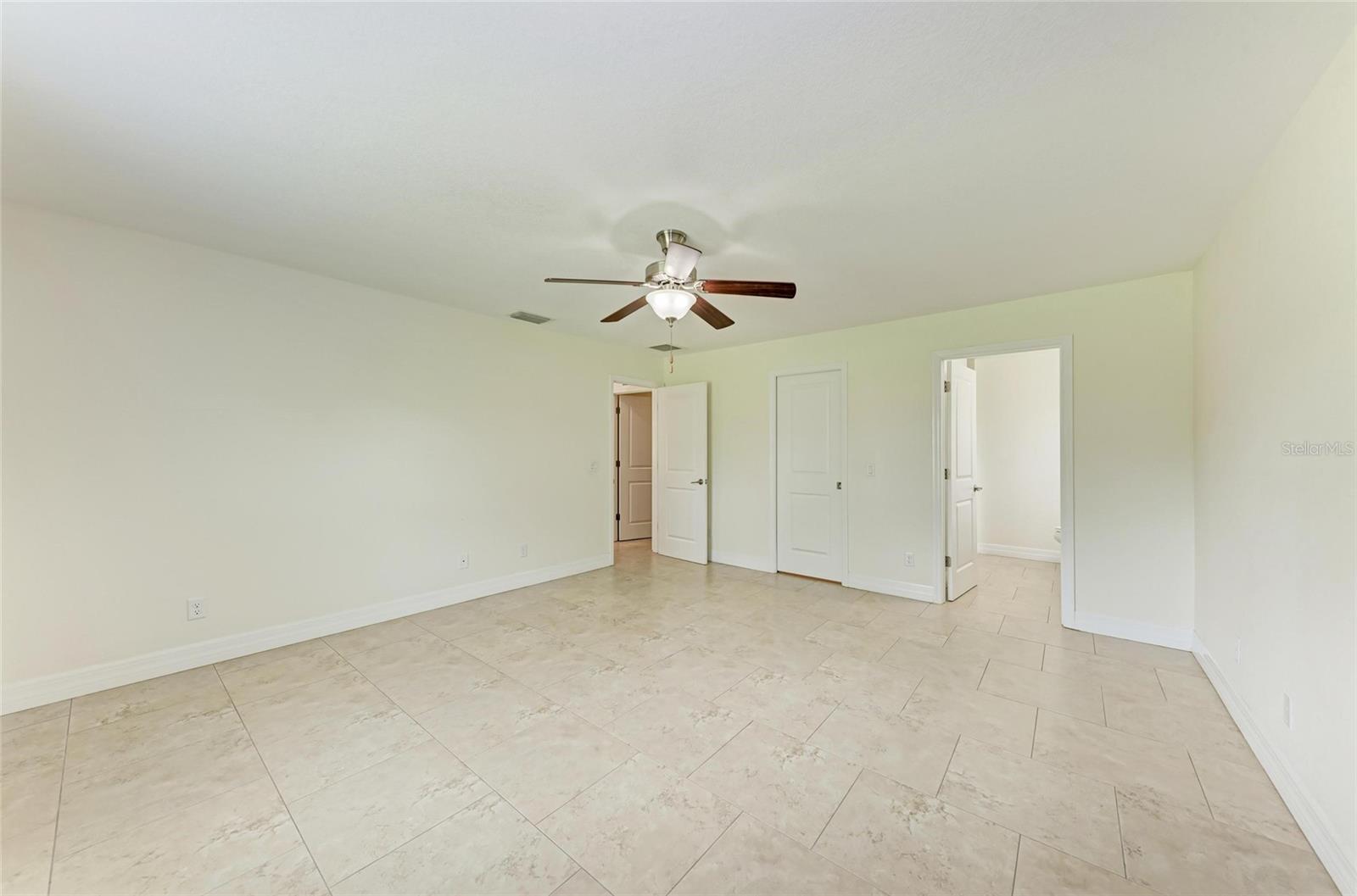 3560 Eldron Ave Property Photo 20