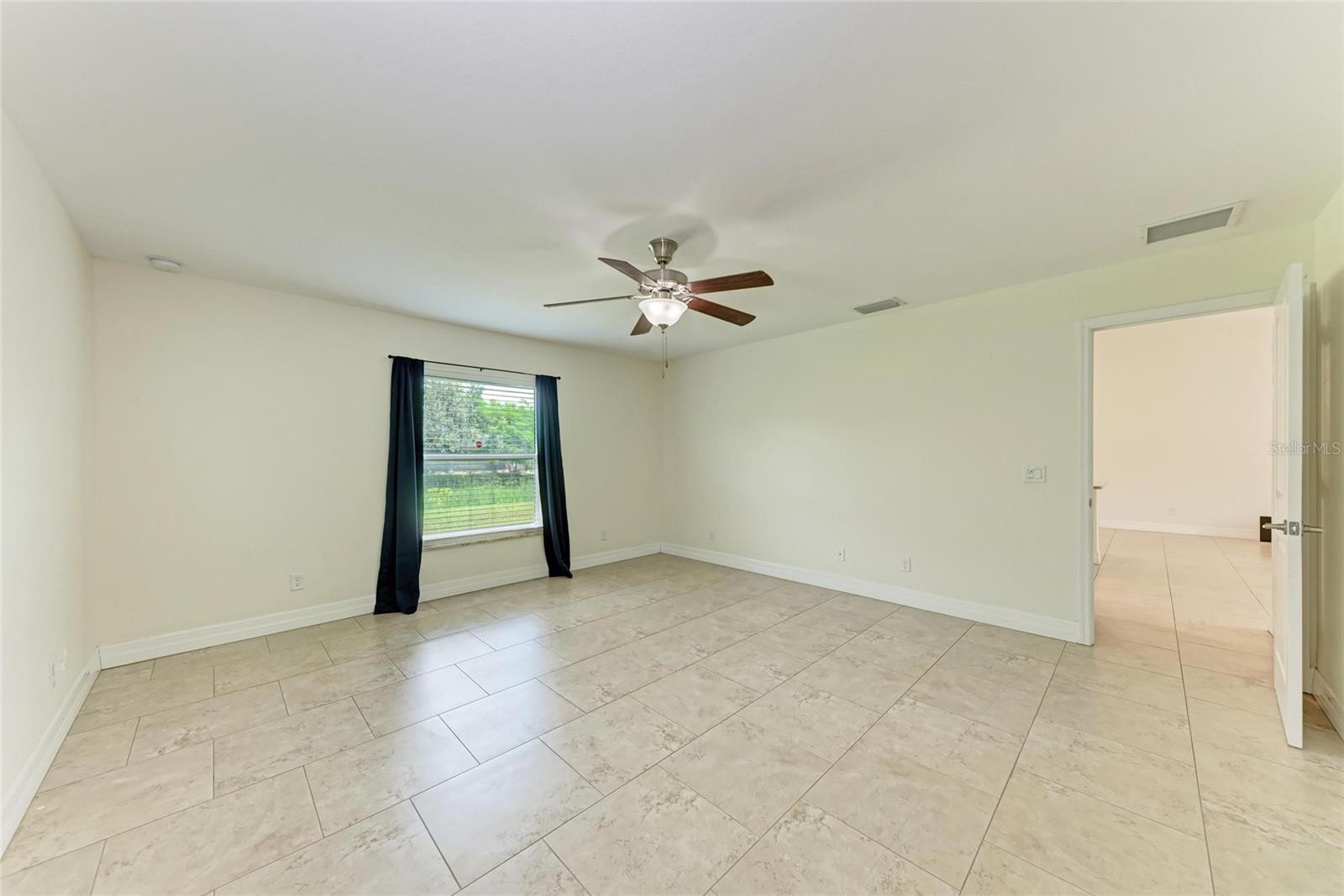 3560 Eldron Ave Property Photo 21