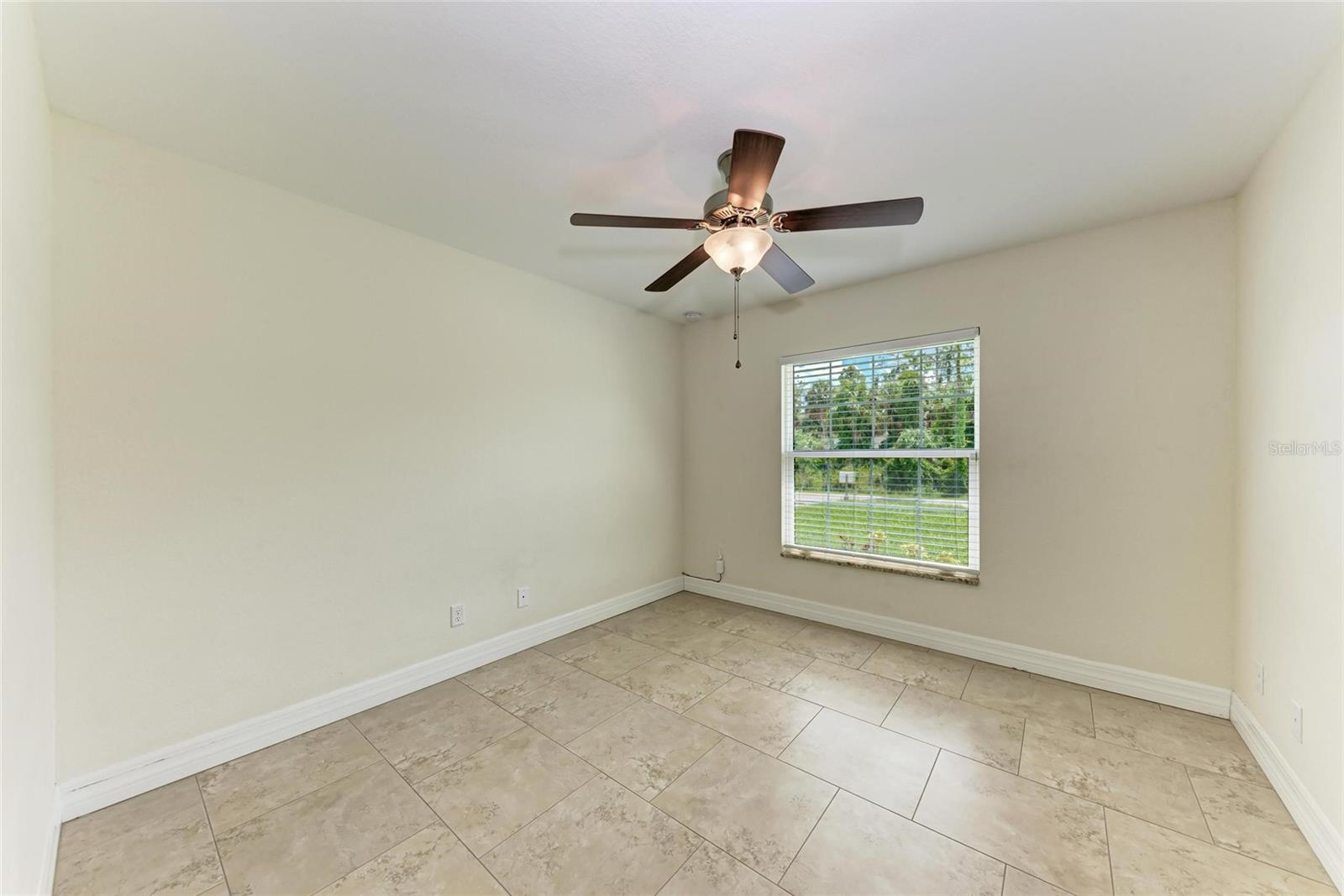 3560 Eldron Ave Property Photo 25
