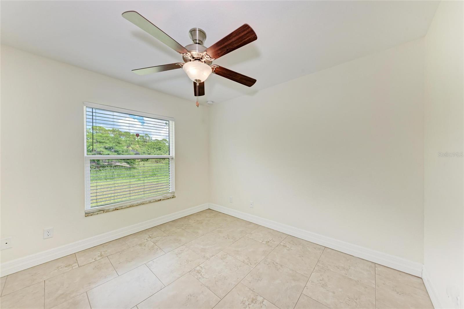 3560 Eldron Ave Property Photo 29
