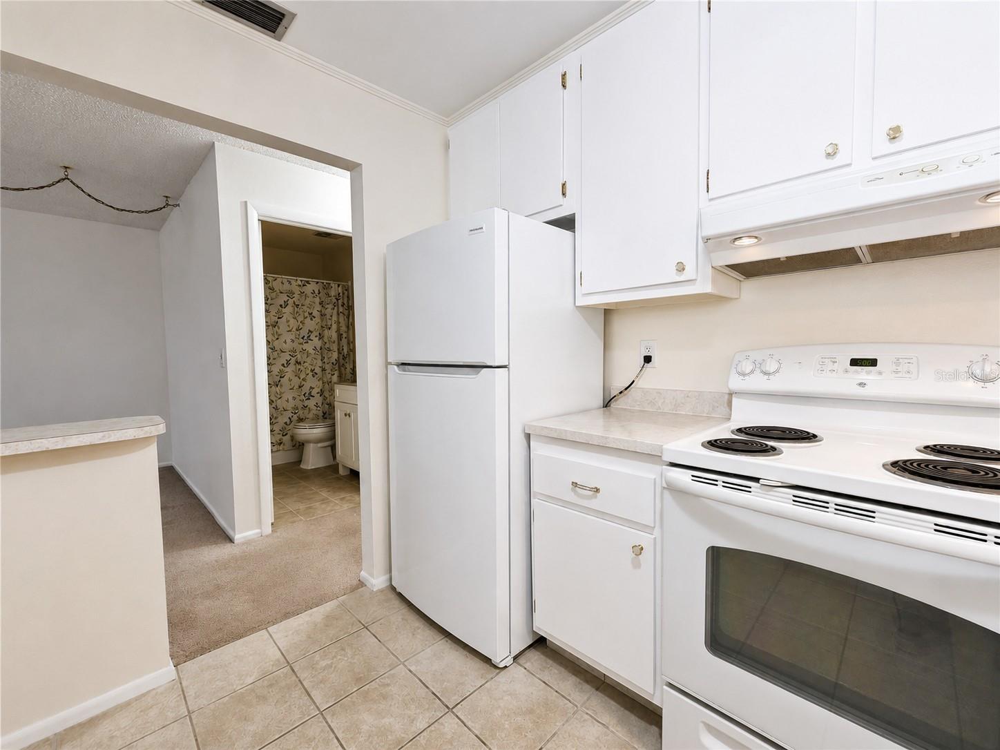 390 301 Blvd W #5b Property Photo 13