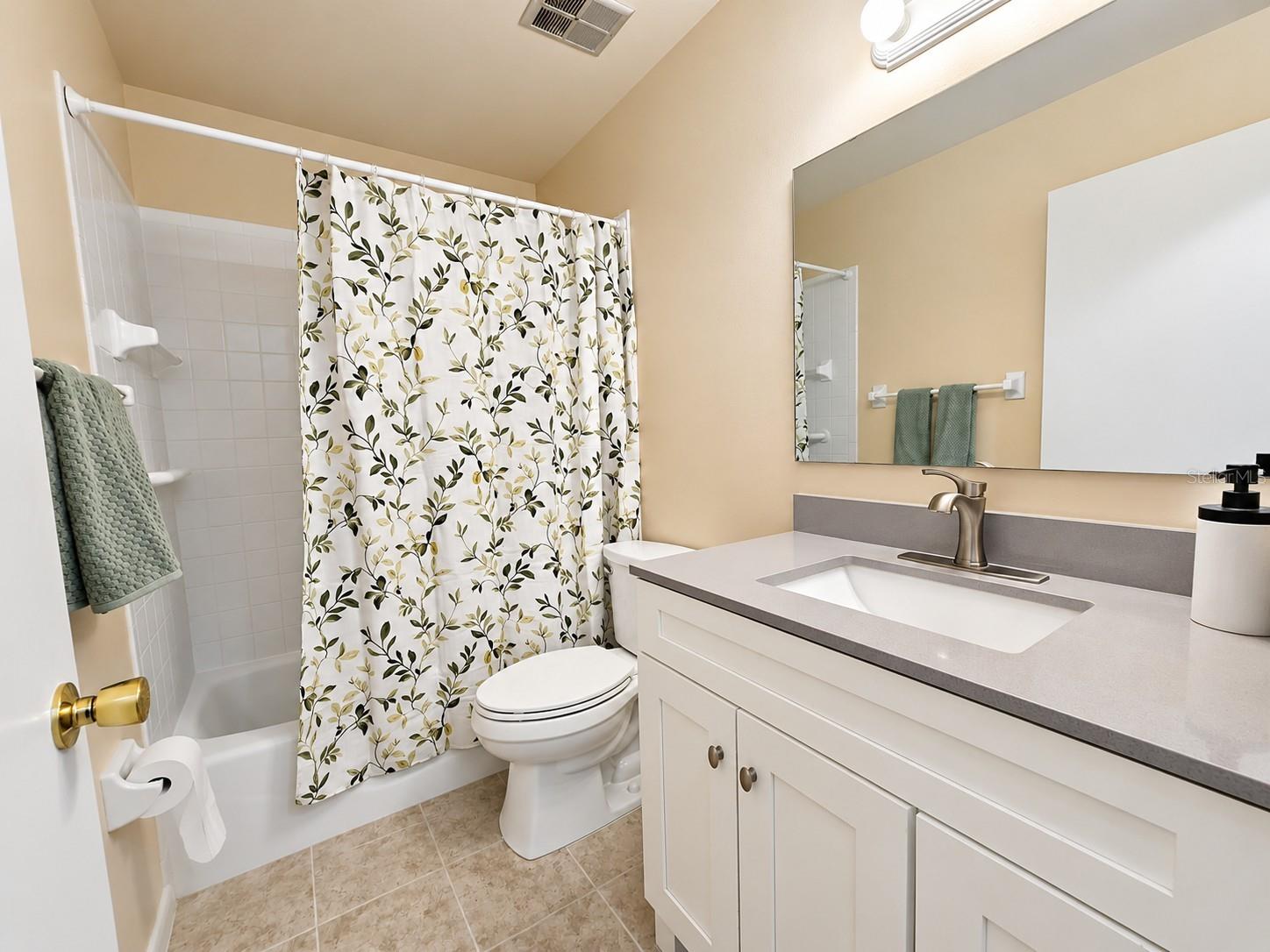 390 301 Blvd W #5b Property Photo 16