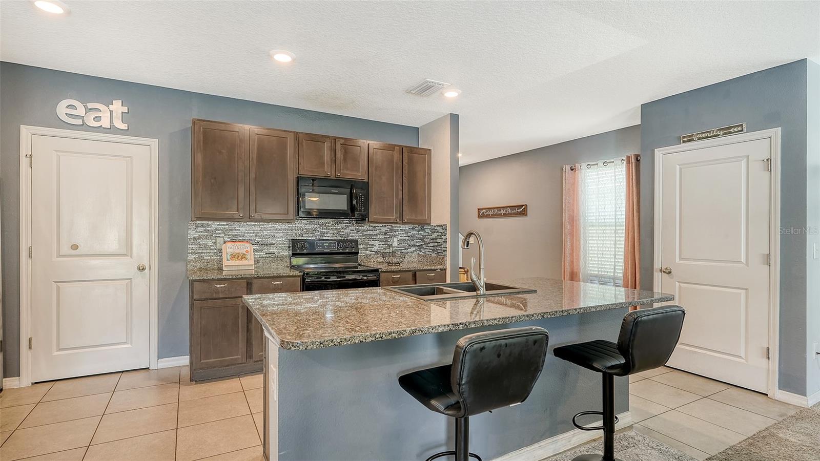 5206 Willow Breeze Way Property Photo 15