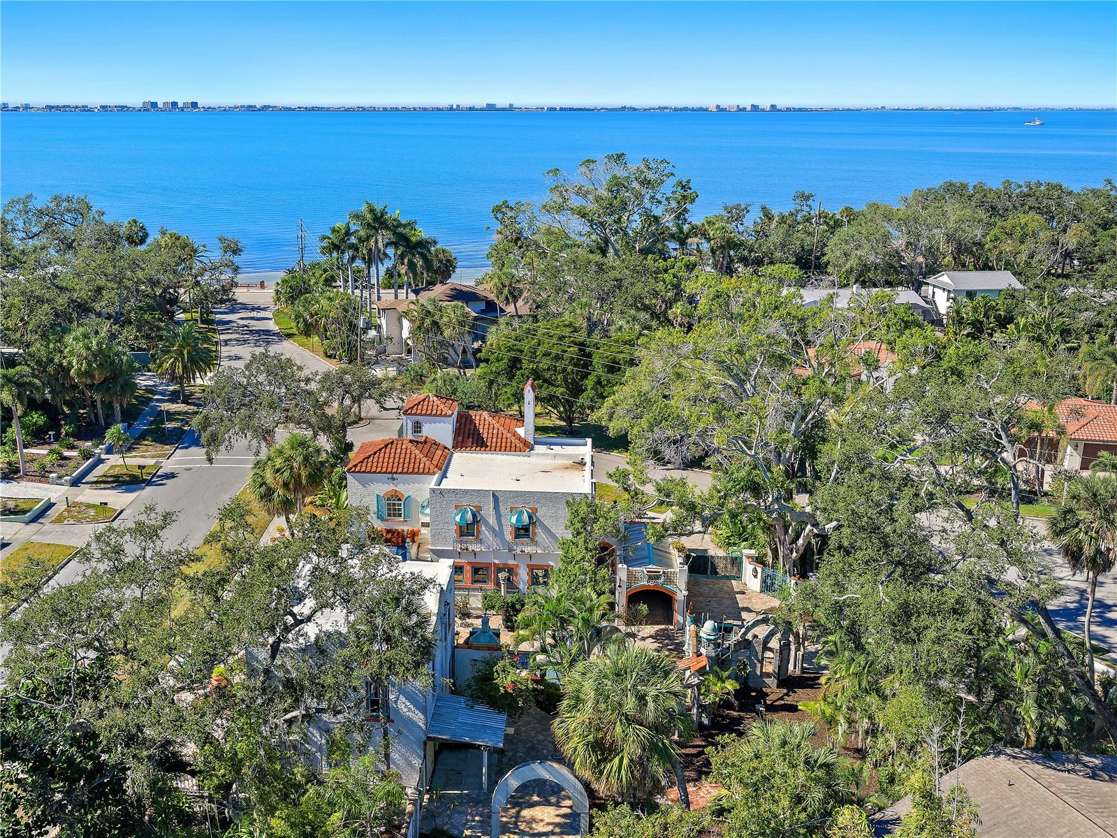2830 Bay Shore Cir Property Photo 2