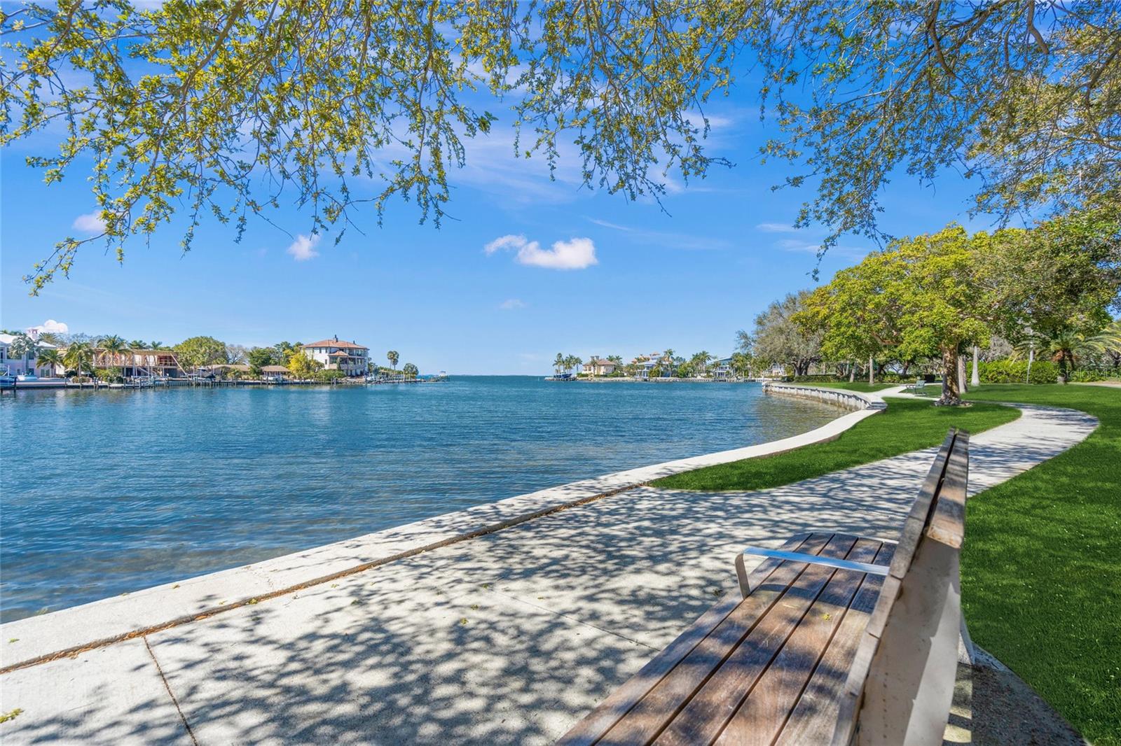 2830 Bay Shore Cir Property Photo 41