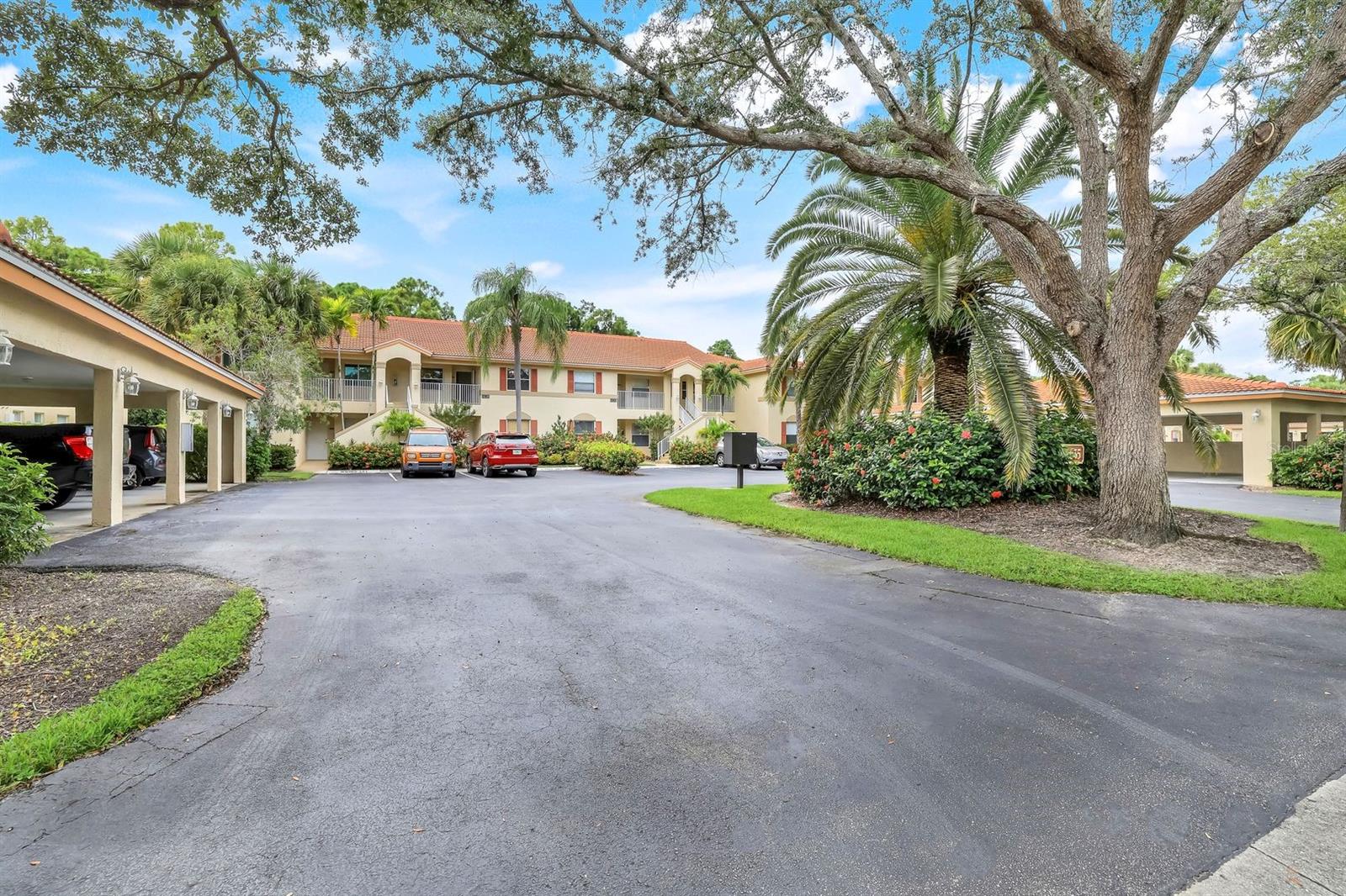 6635 Huntington Lakes Cir #202 Property Photo 22
