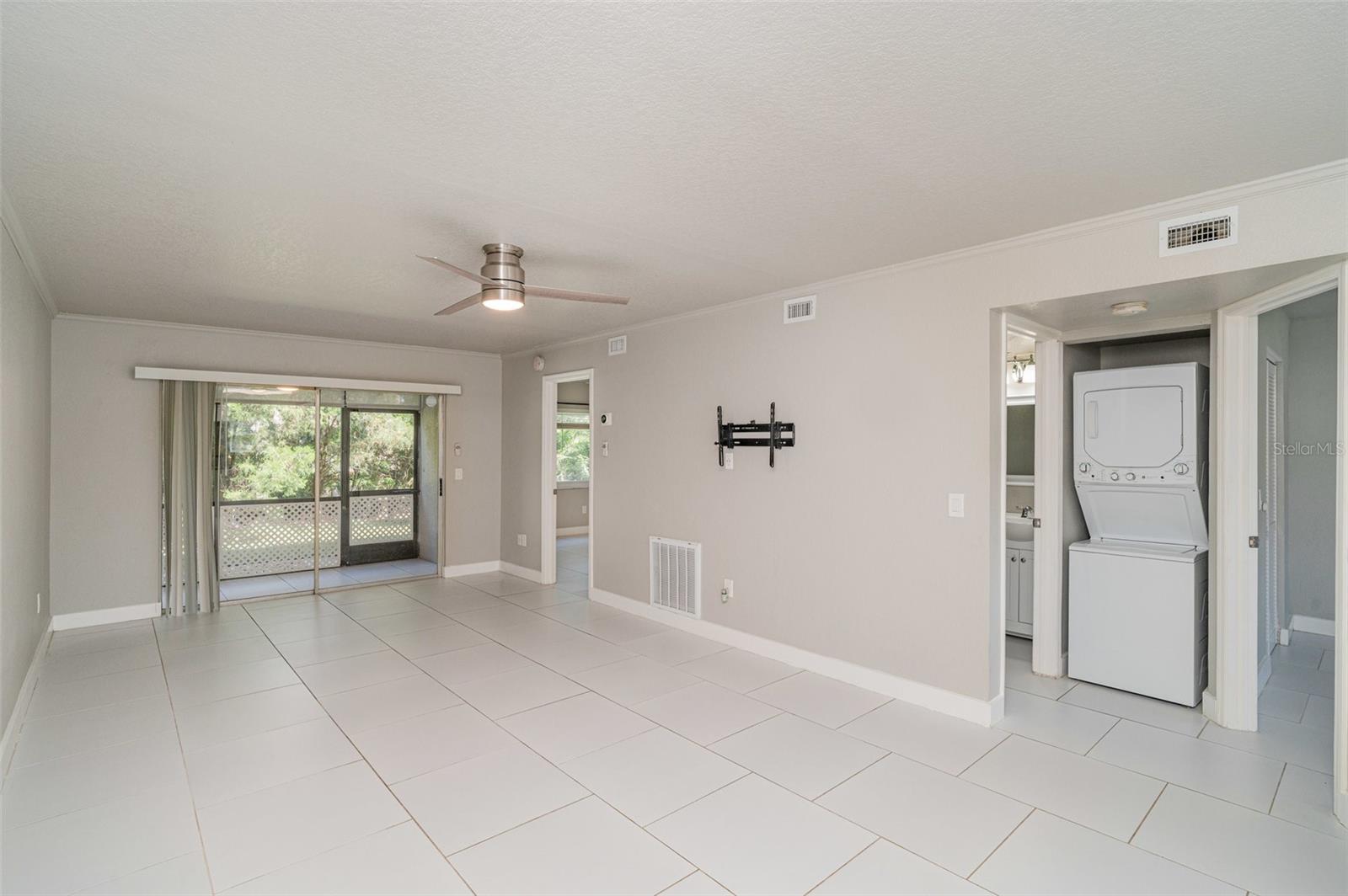 25050 Sandhill Blvd #a4 Property Photo 4
