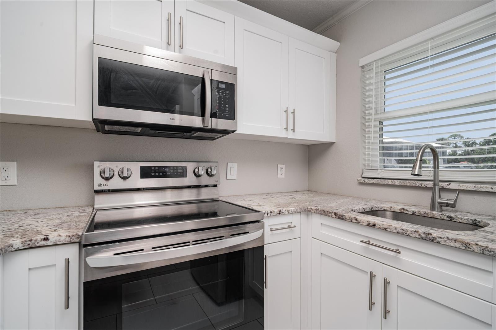 25050 Sandhill Blvd #a4 Property Photo 8