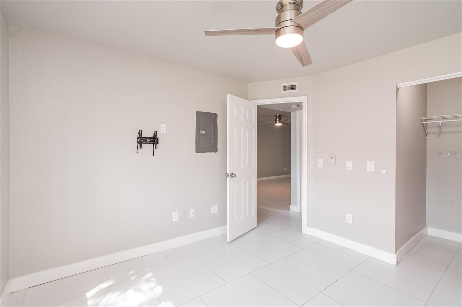 25050 Sandhill Blvd #a4 Property Photo 10