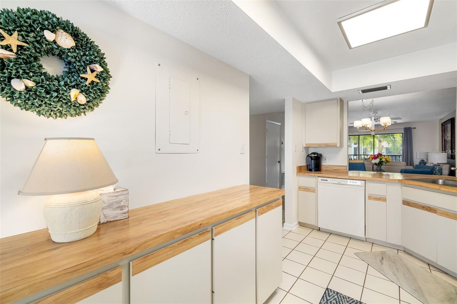 7201 Curtiss Ave #2d Property Photo 11
