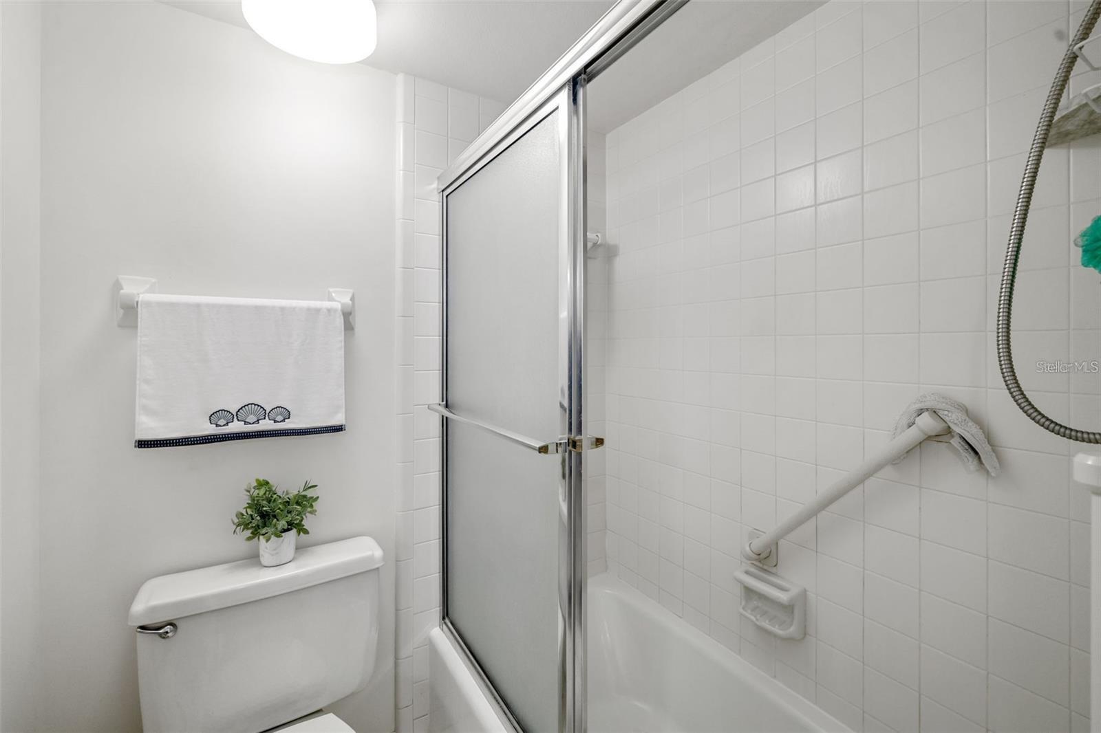 7201 Curtiss Ave #2d Property Photo 21