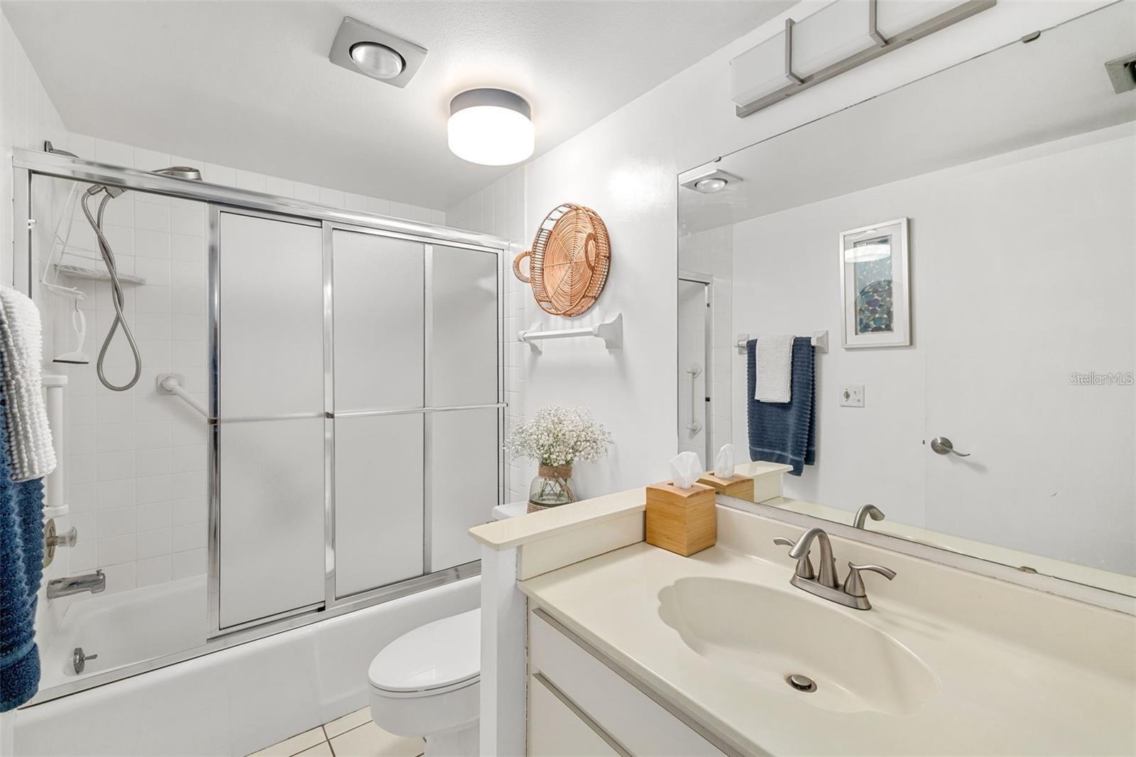 7201 Curtiss Ave #2d Property Photo 25