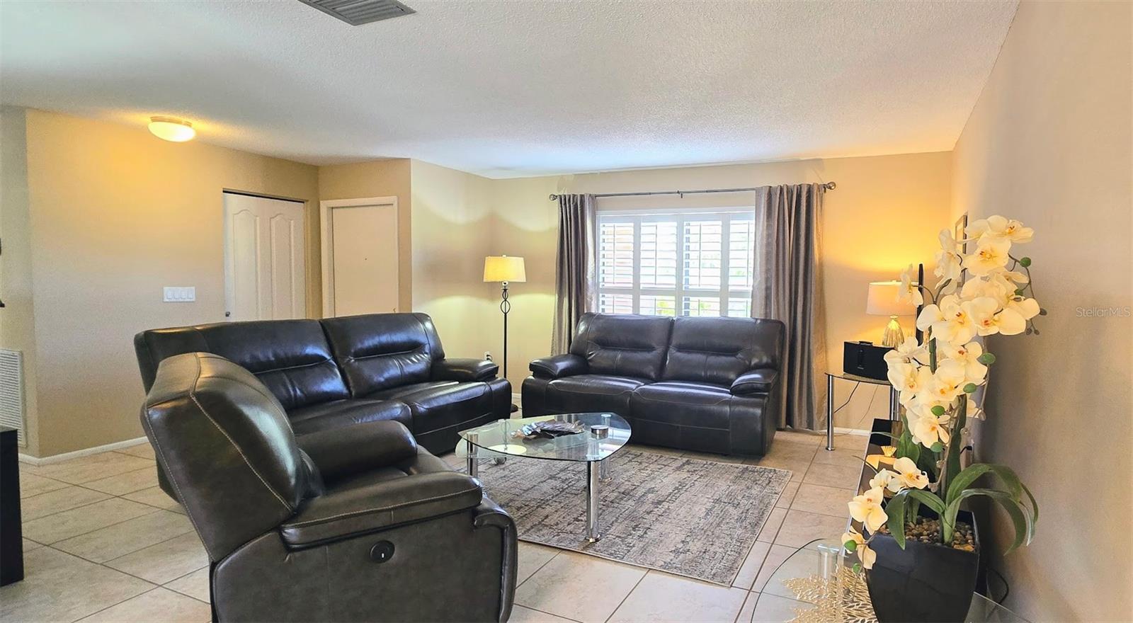 3803 Easton St Property Photo 6
