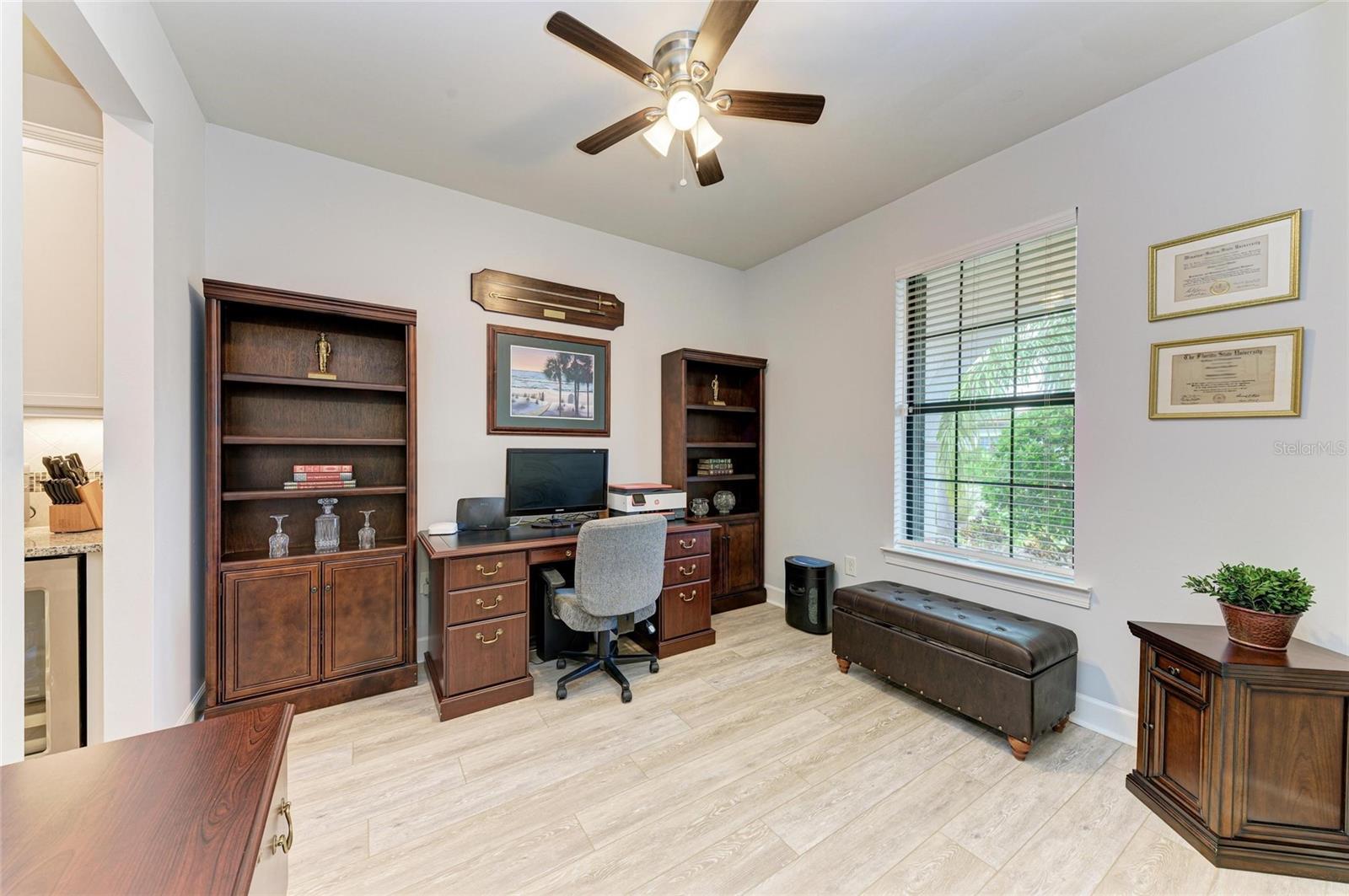 7572 Viola Loop Property Photo 8