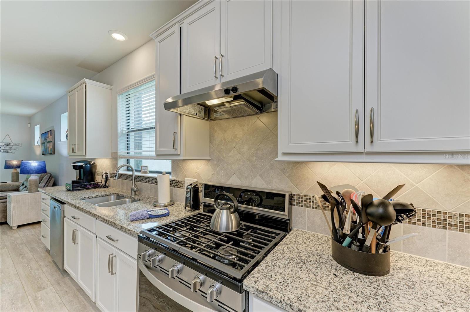 7572 Viola Loop Property Photo 19