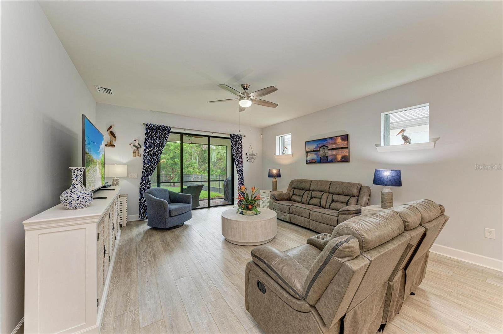 7572 Viola Loop Property Photo 23
