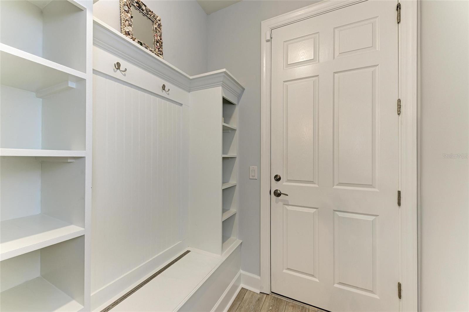 7572 Viola Loop Property Photo 42