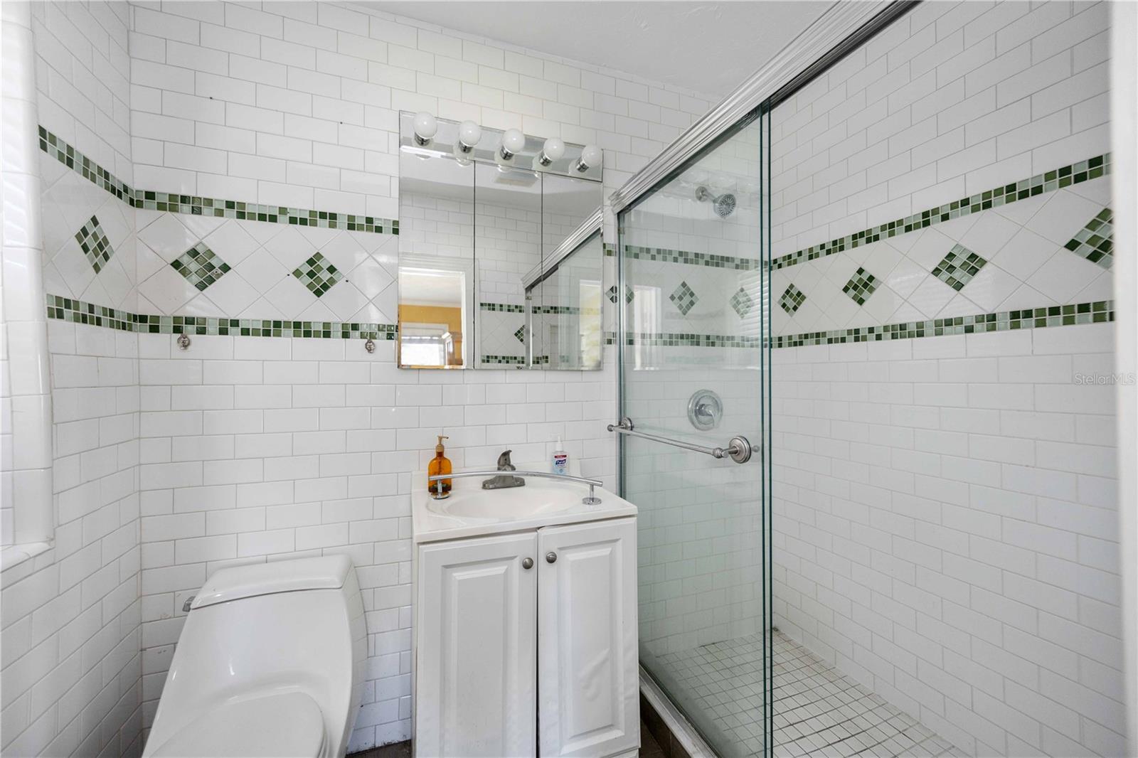 2507 Riverview Blvd Property Photo 8
