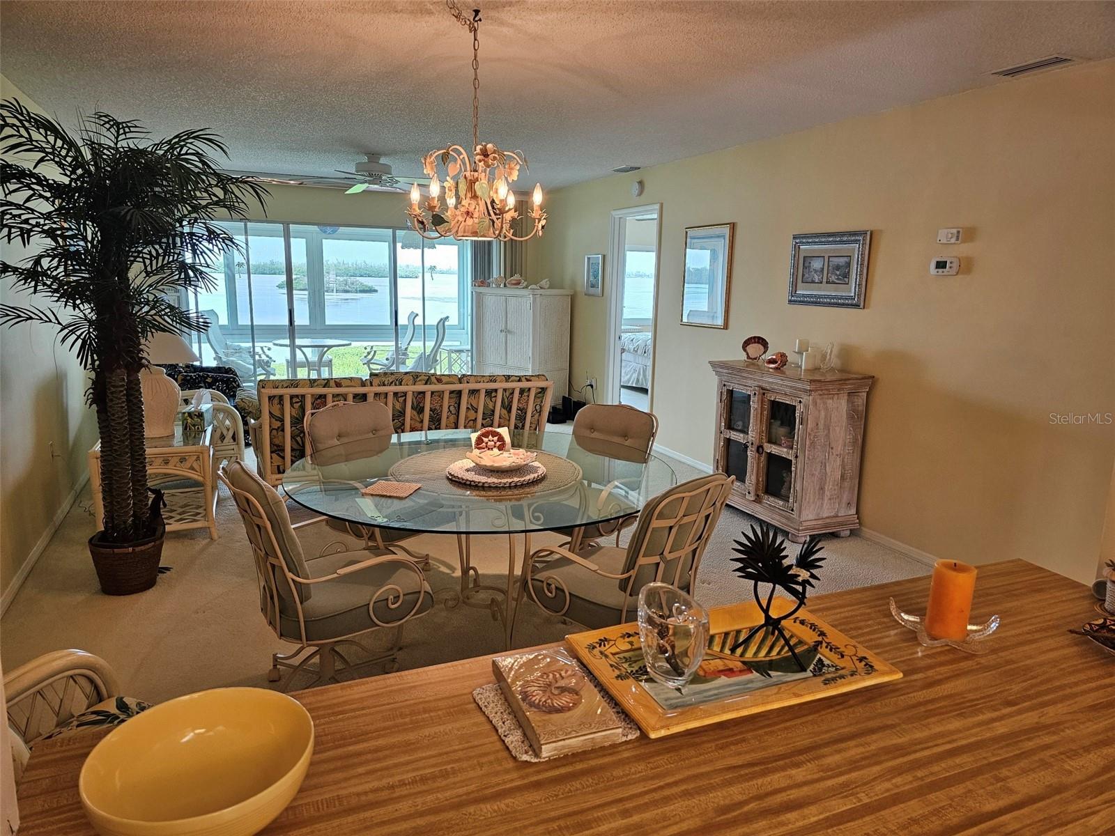 4765 Independence Dr Property Photo 11