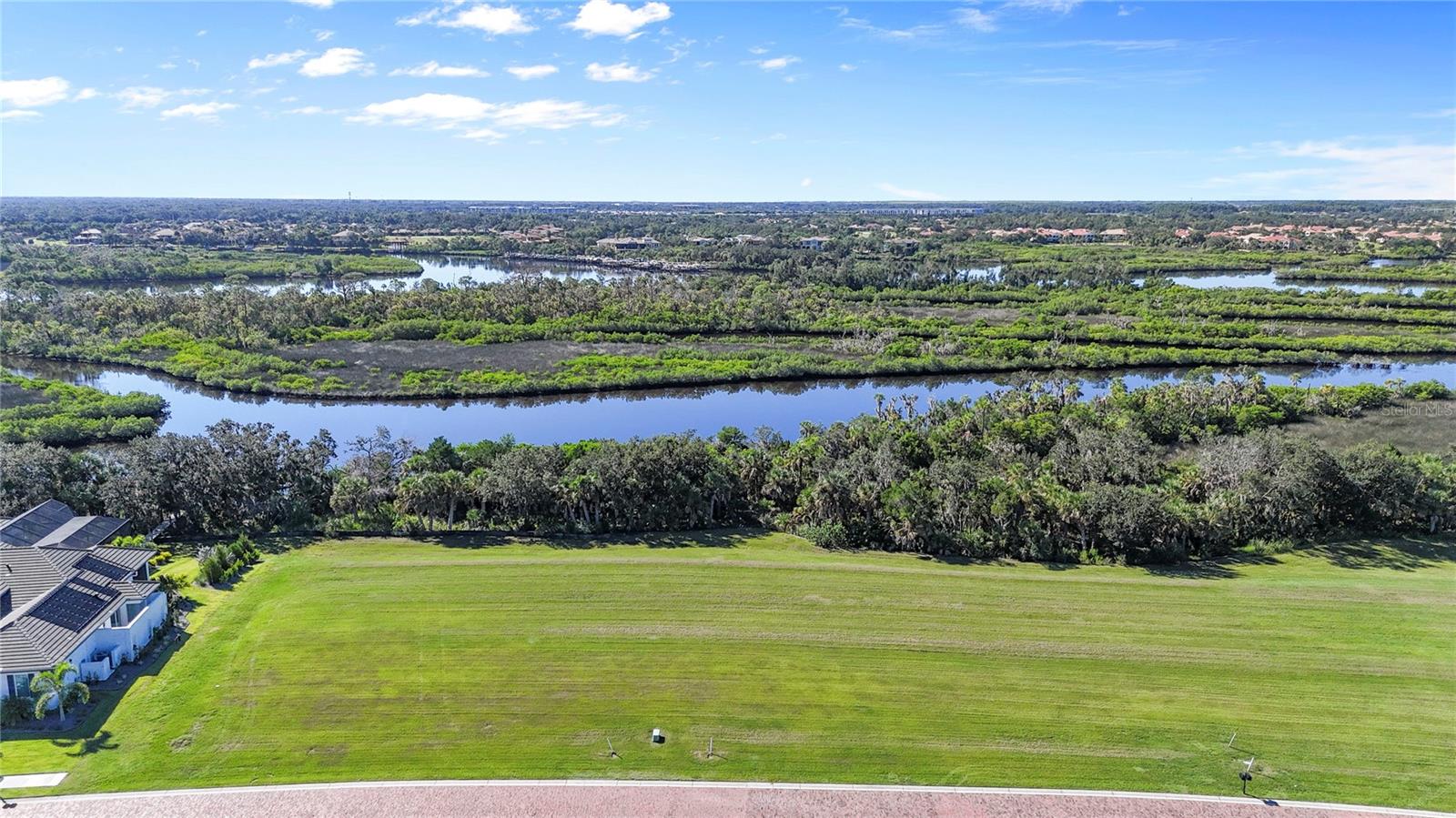 1632 Rio Vista Ter Property Photo 3