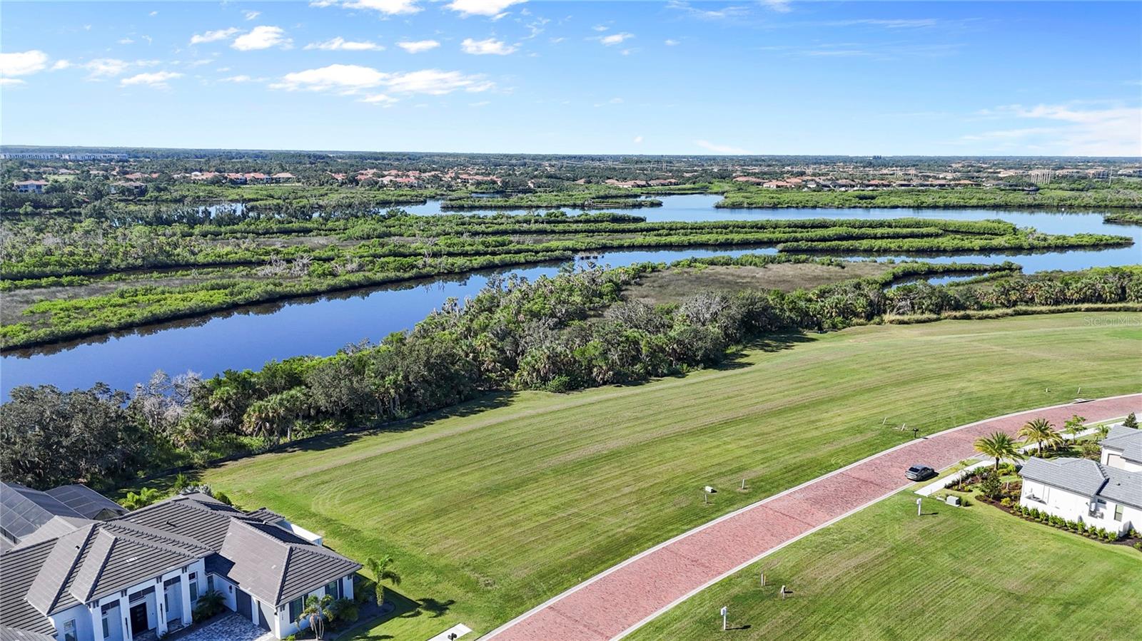1632 Rio Vista Ter Property Photo 4