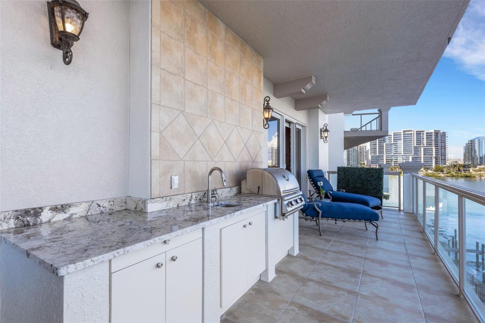 464 Golden Gate Pt #403 Property Photo 31