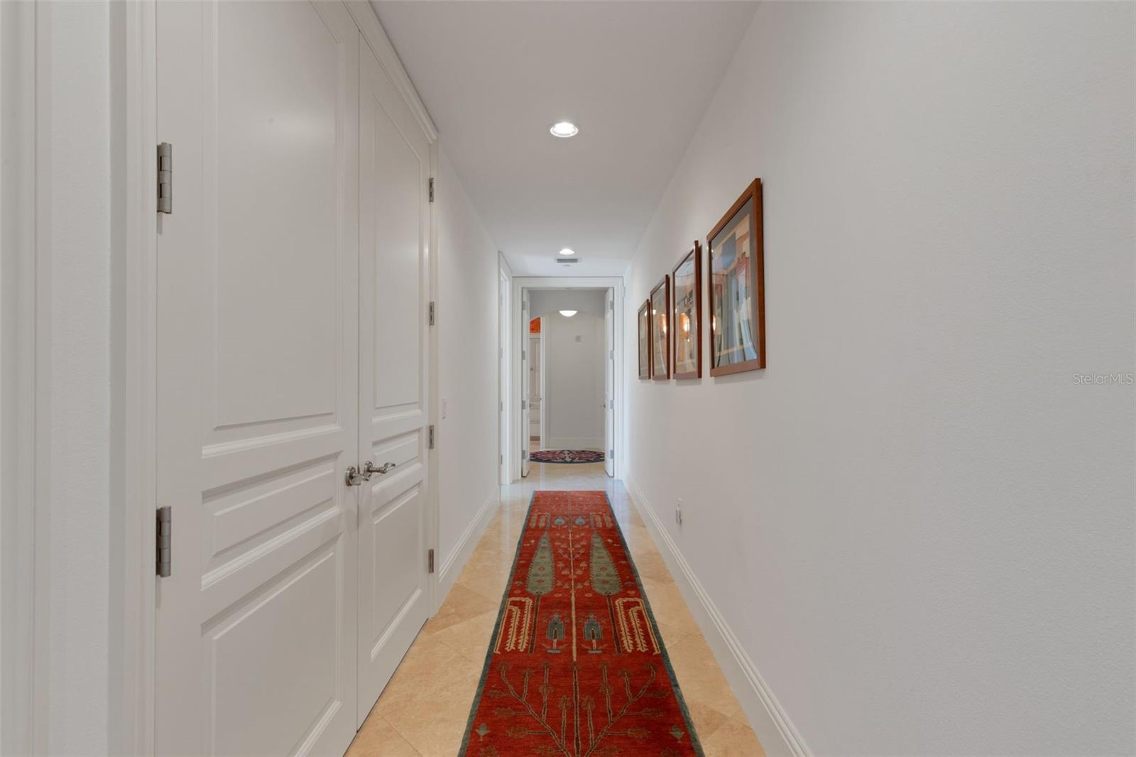 464 Golden Gate Pt #403 Property Photo 43