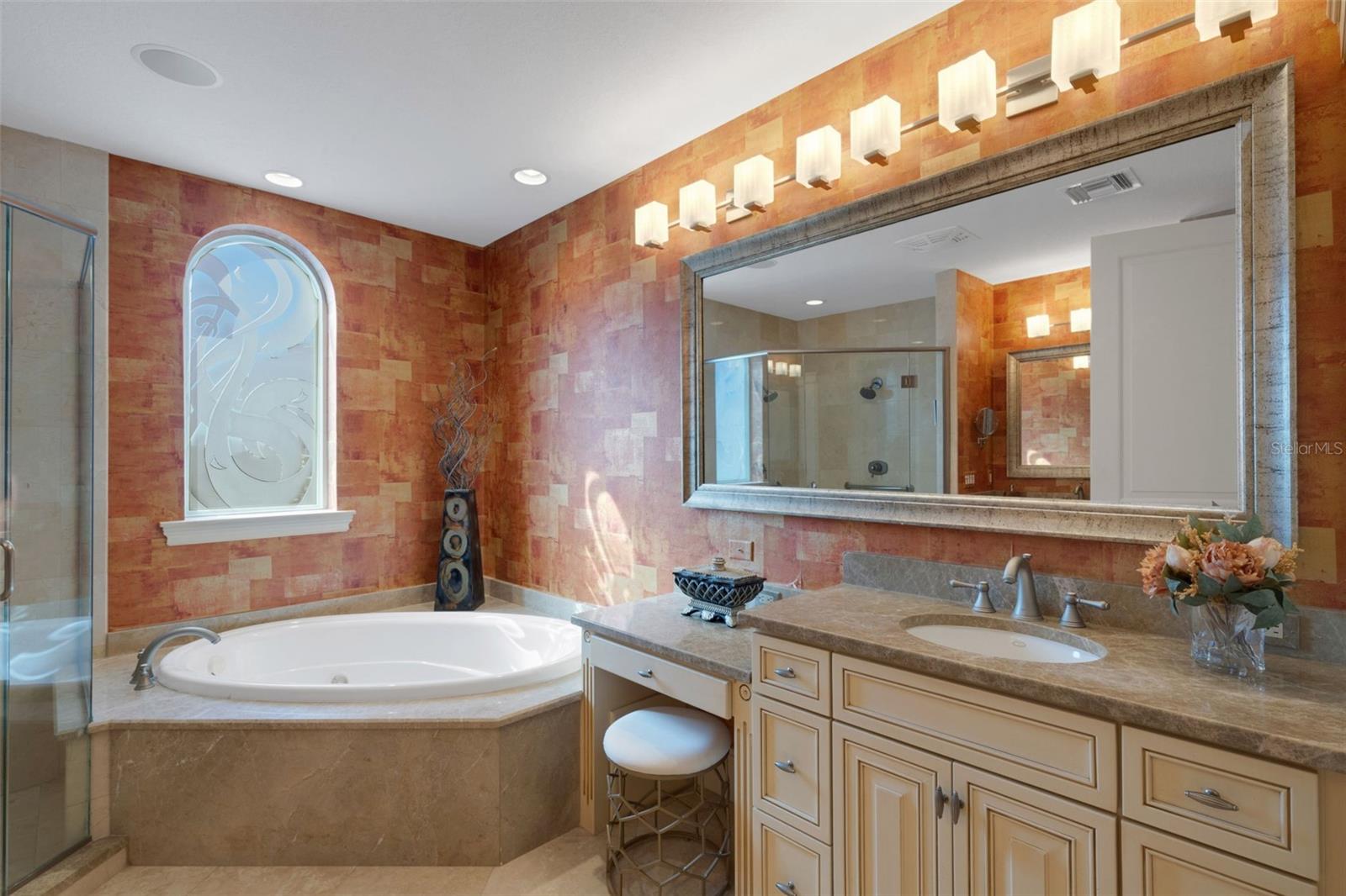 464 Golden Gate Pt #403 Property Photo 57