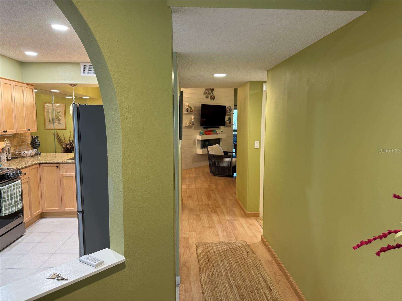 5770 Ashton Lake Dr #8 Property Photo 10