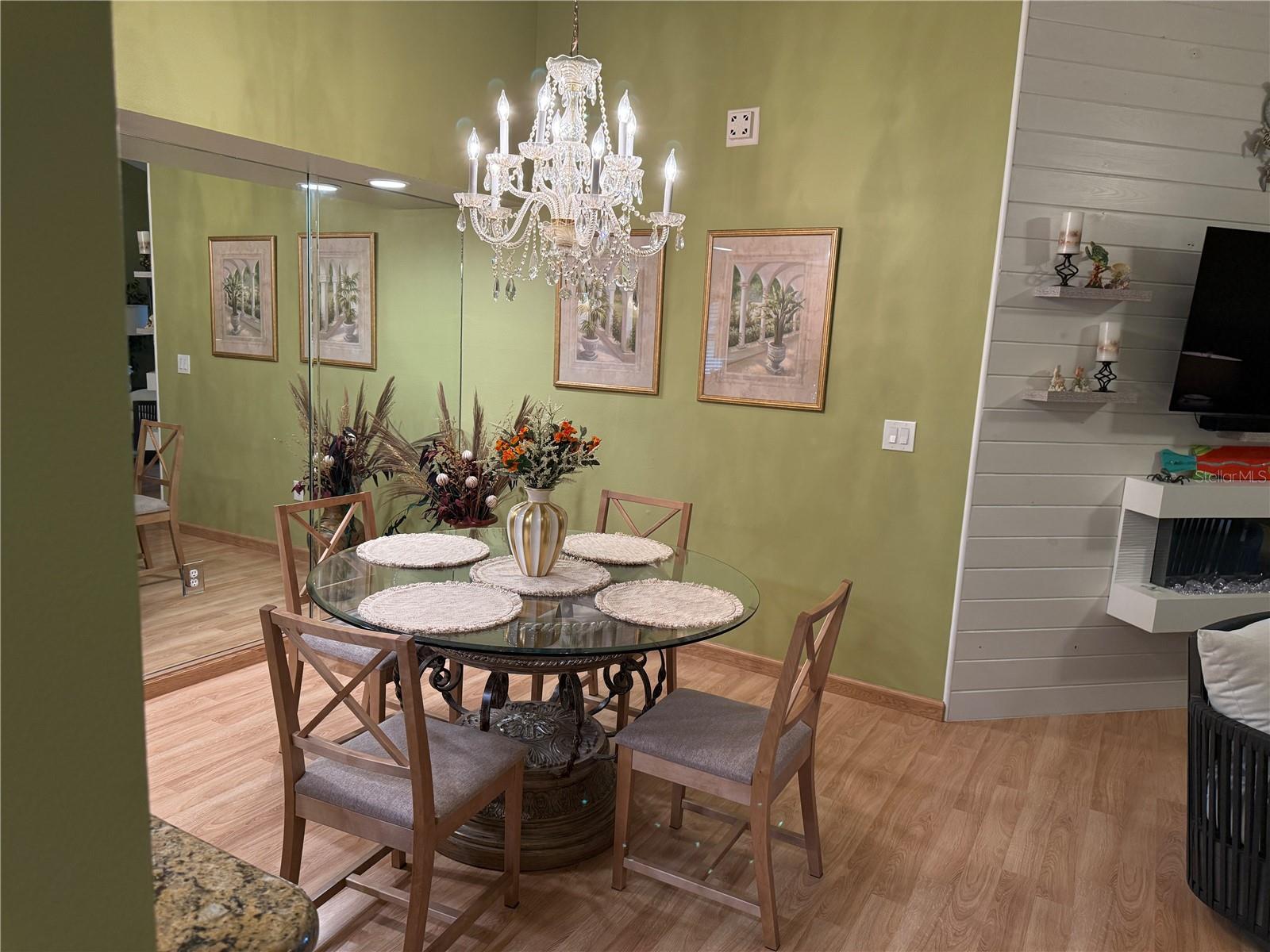 5770 Ashton Lake Dr #8 Property Photo 18