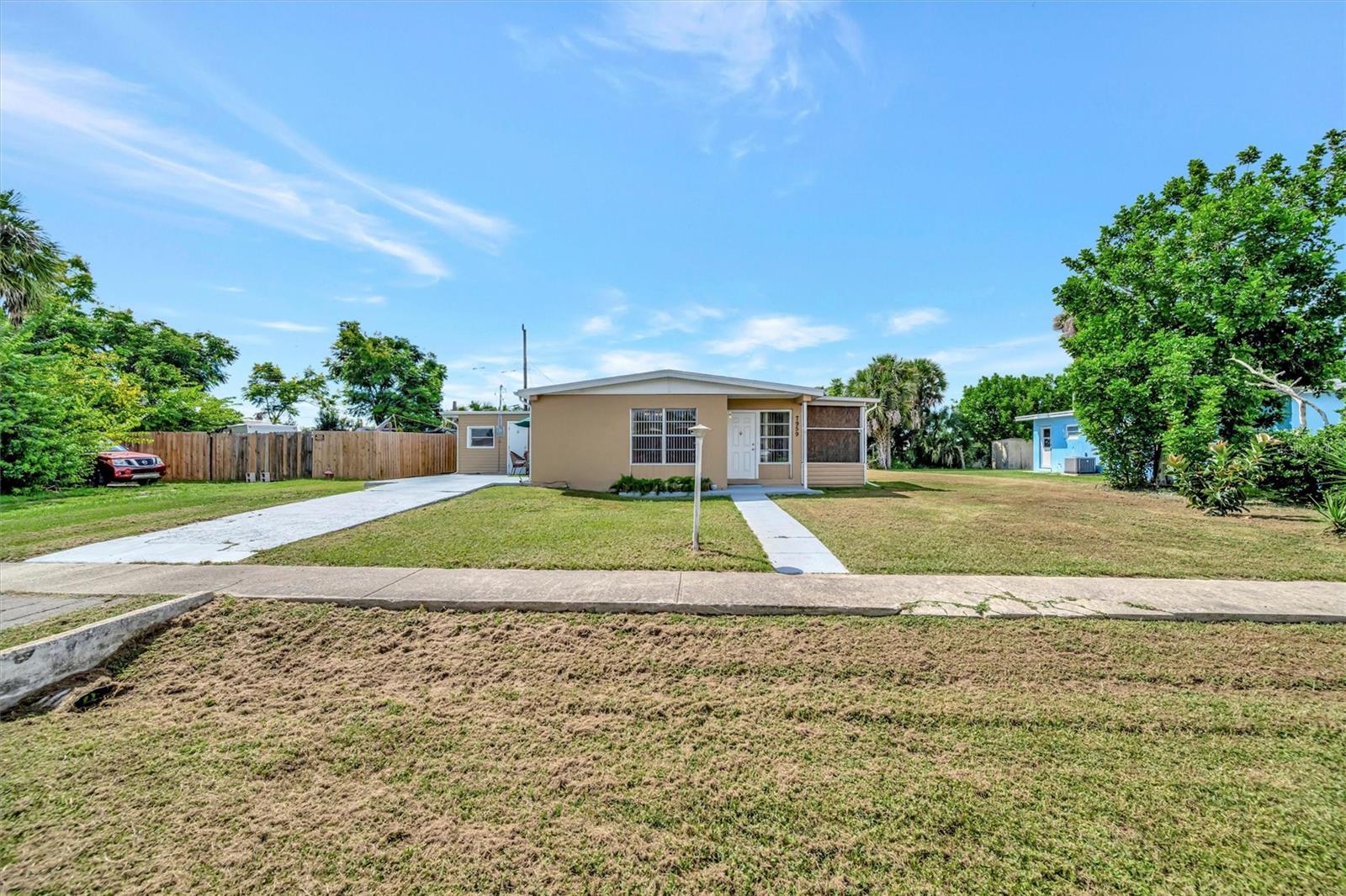 7959 Hyde Park Ave Property Photo 1