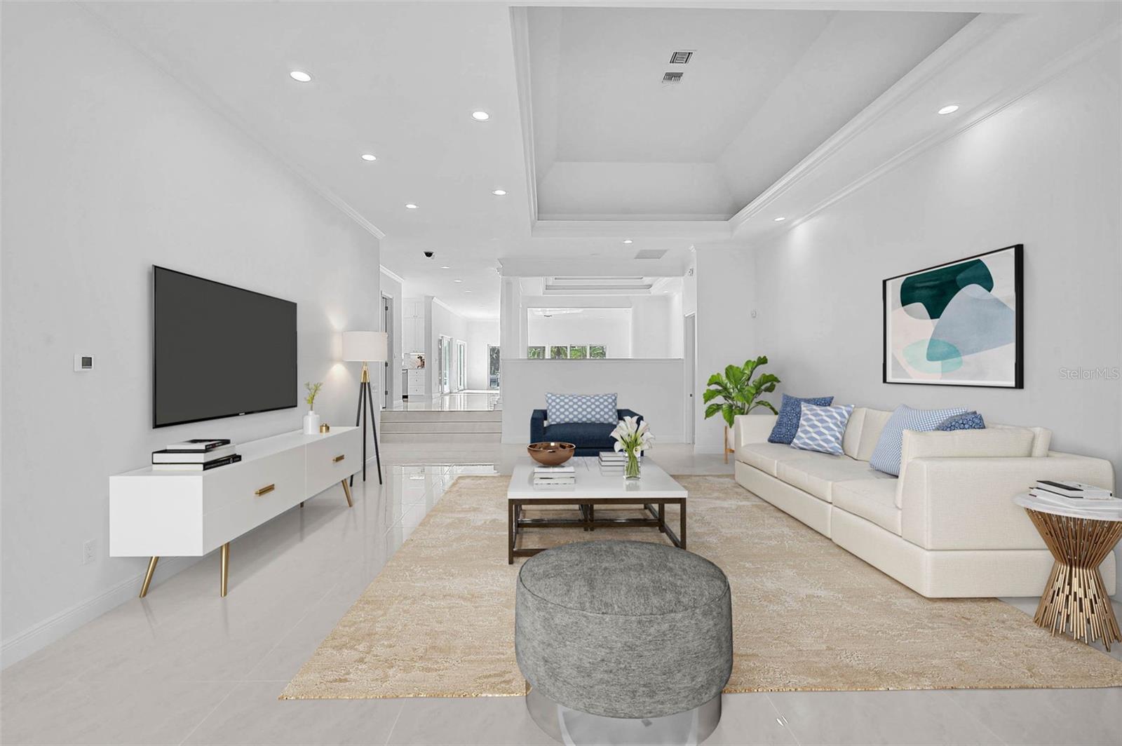 548 Siesta Dr Property Photo 6