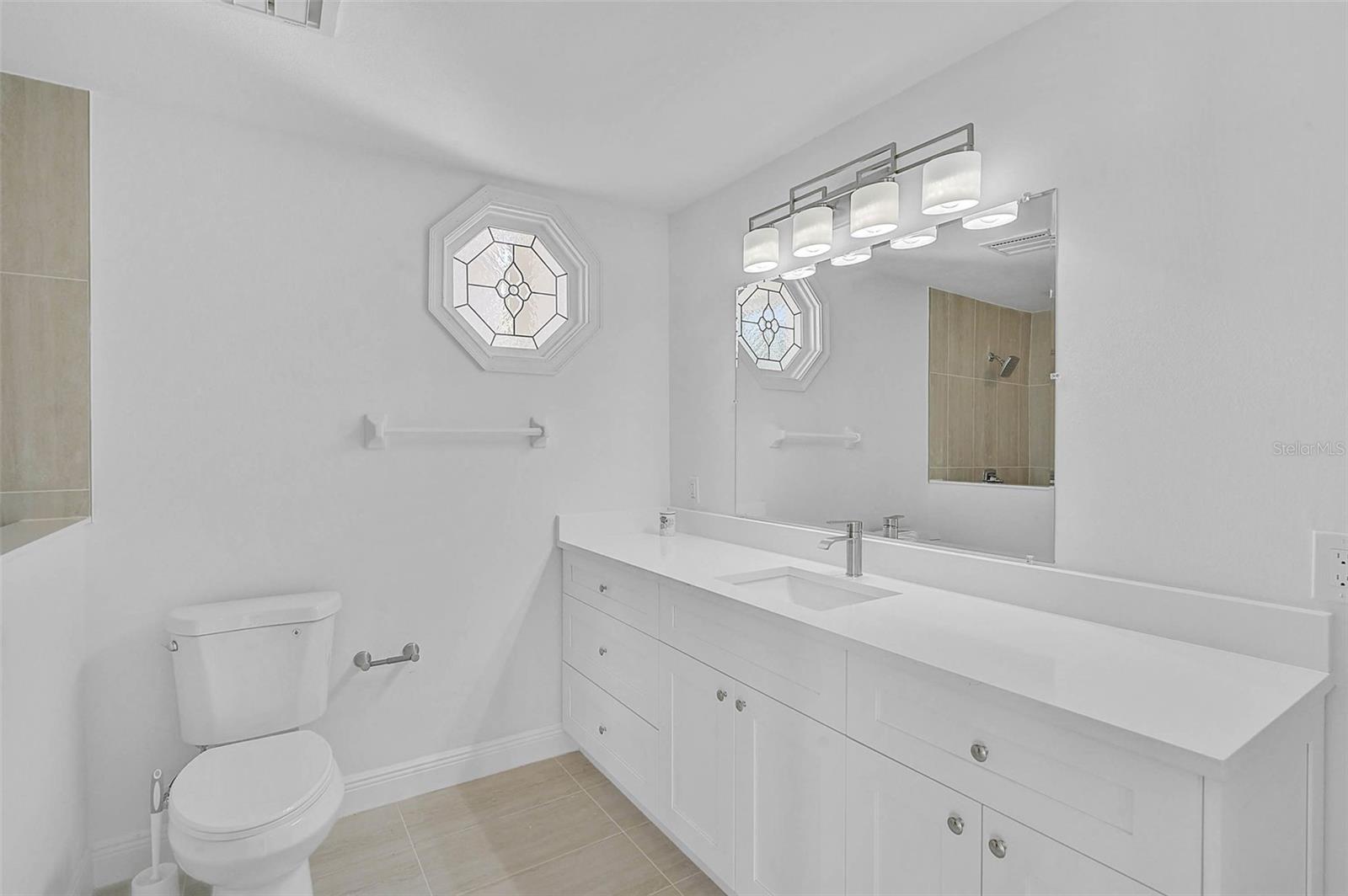 548 Siesta Dr Property Photo 14