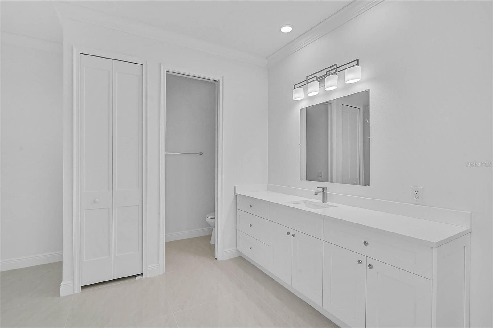 548 Siesta Dr Property Photo 26