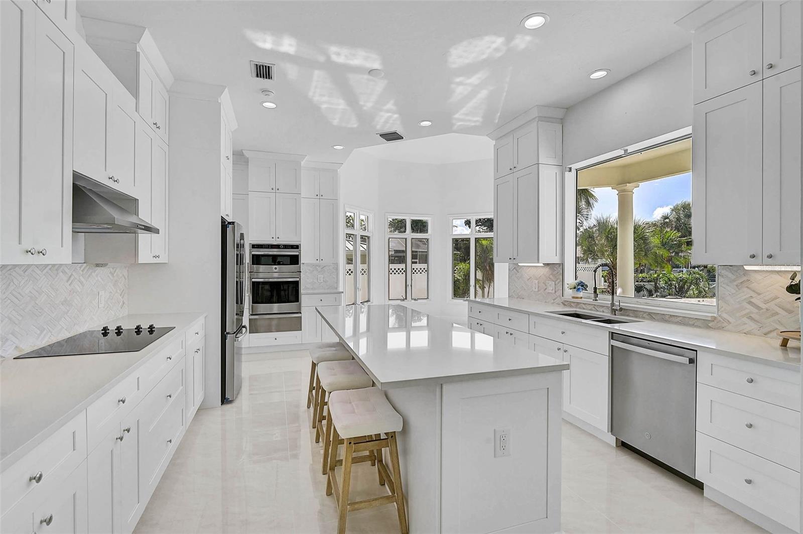 548 Siesta Dr Property Photo 36