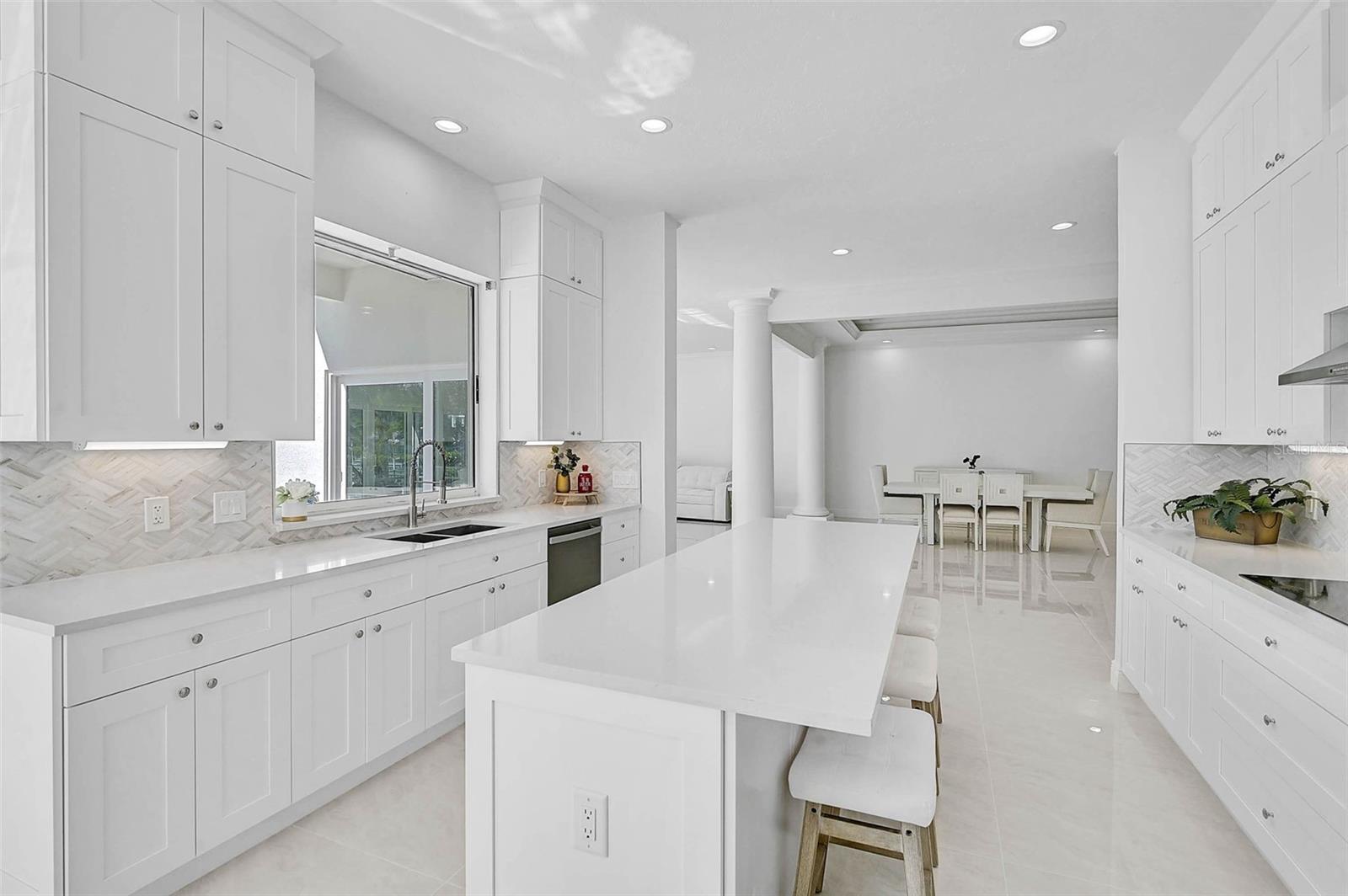 548 Siesta Dr Property Photo 38