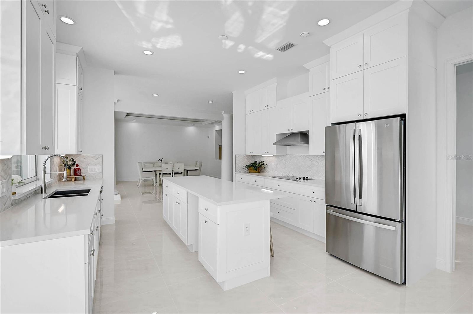 548 Siesta Dr Property Photo 39