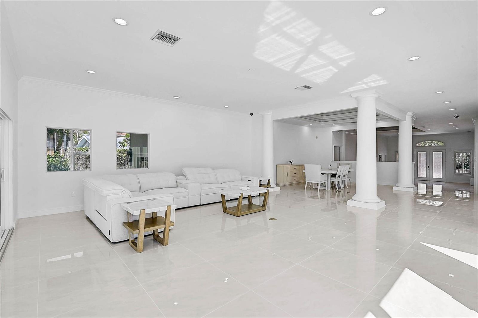 548 Siesta Dr Property Photo 49