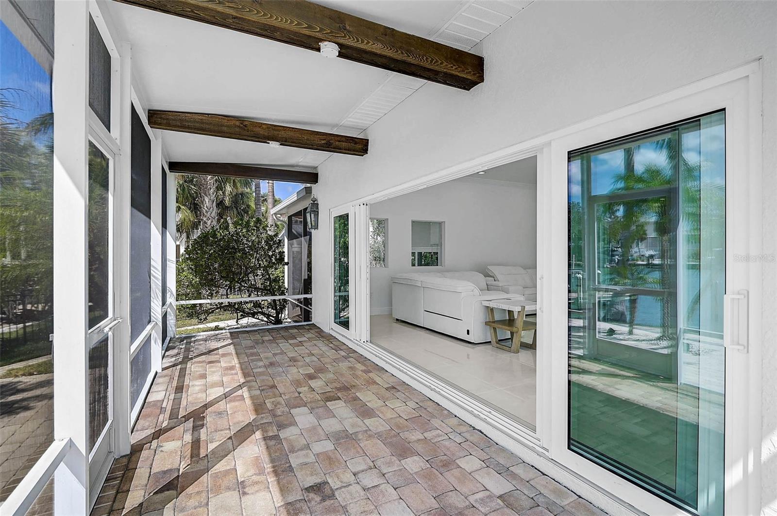 548 Siesta Dr Property Photo 53