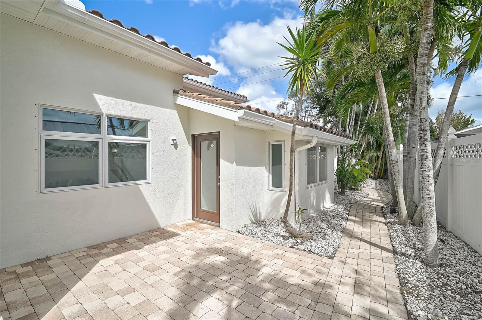 548 Siesta Dr Property Photo 54