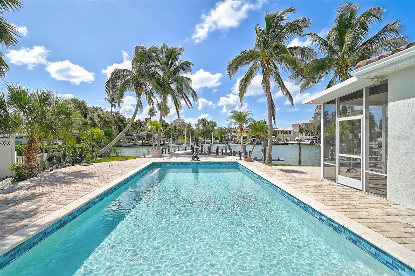 548 Siesta Dr Property Photo 56