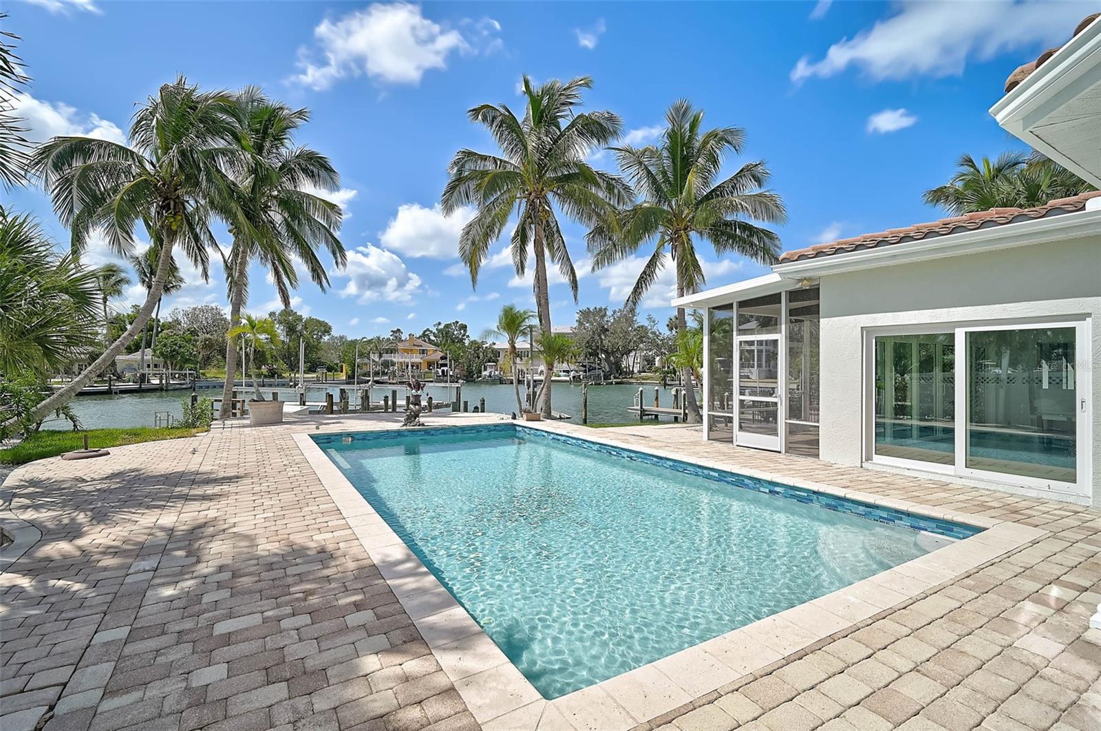 548 Siesta Dr Property Photo 57