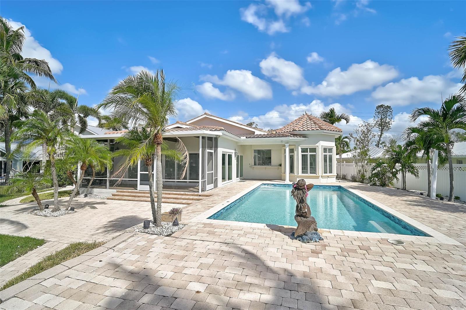 548 Siesta Dr Property Photo 59