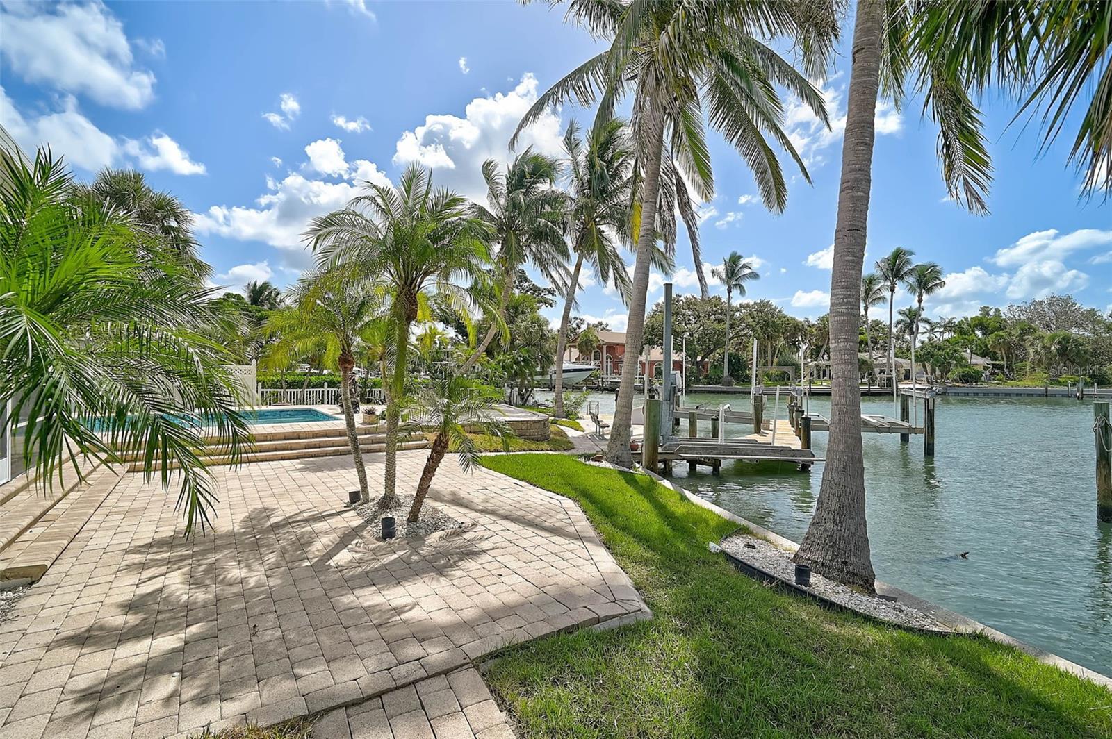 548 Siesta Dr Property Photo 66