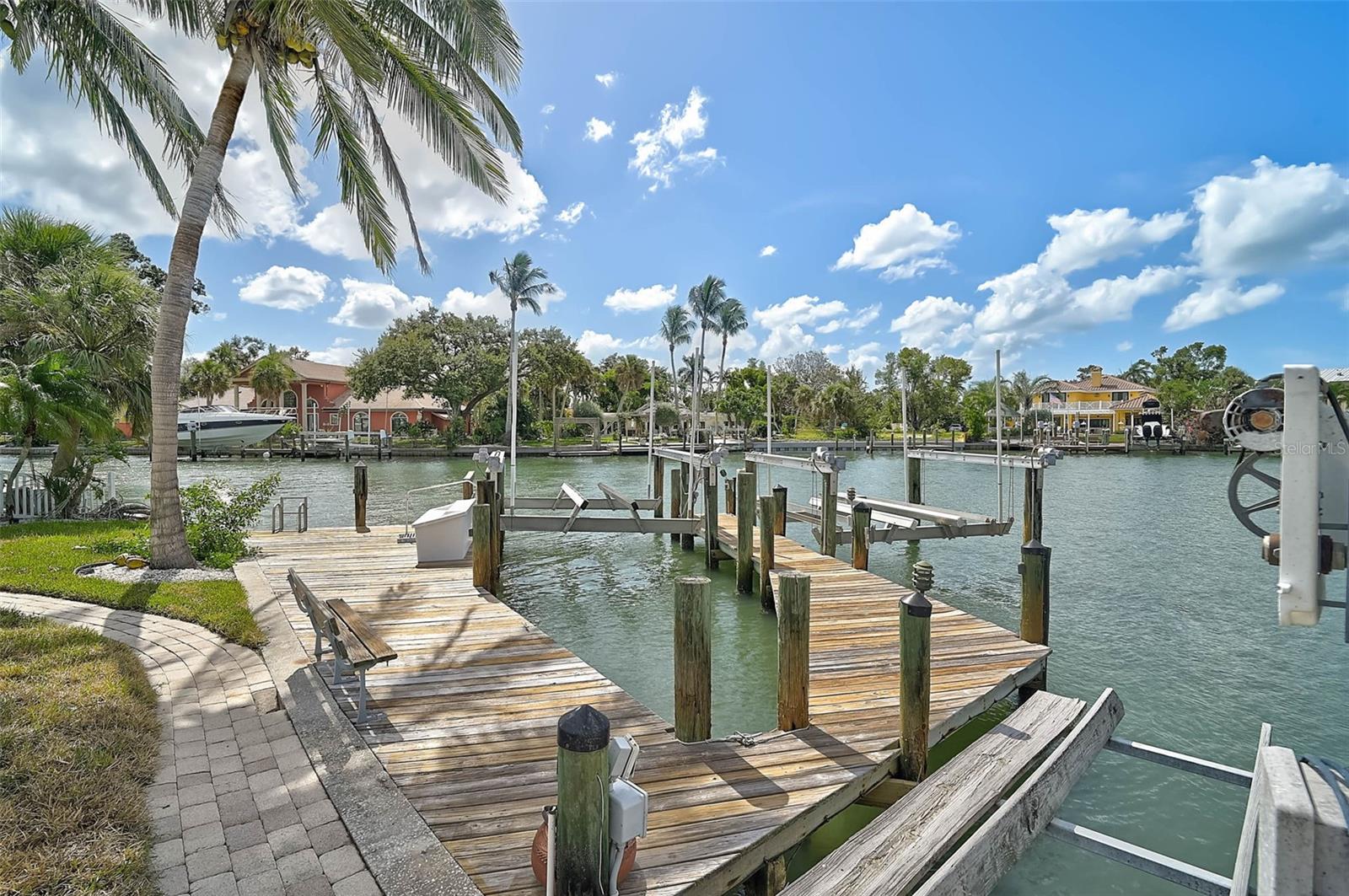 548 Siesta Dr Property Photo 67