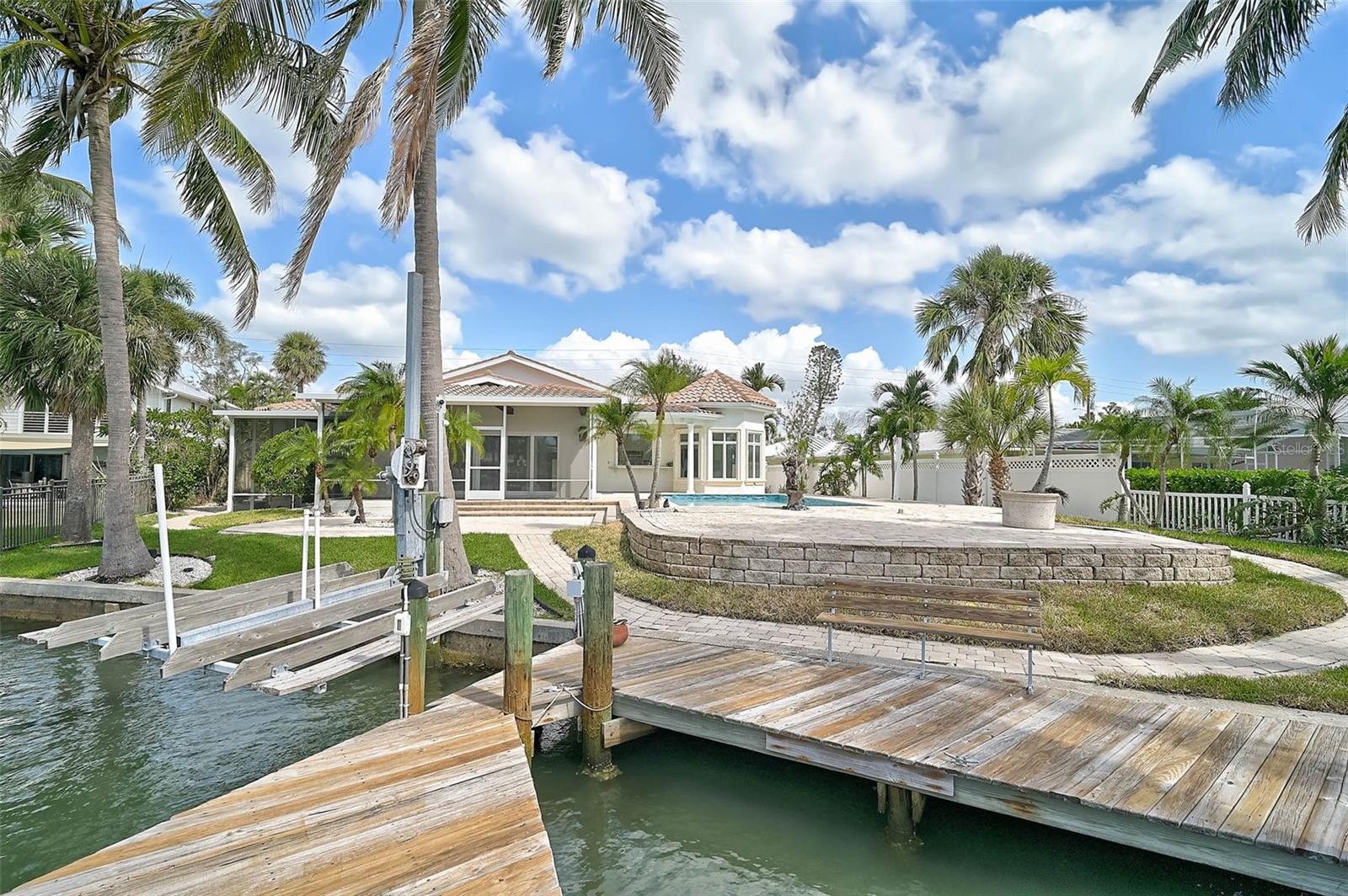 548 Siesta Dr Property Photo 69