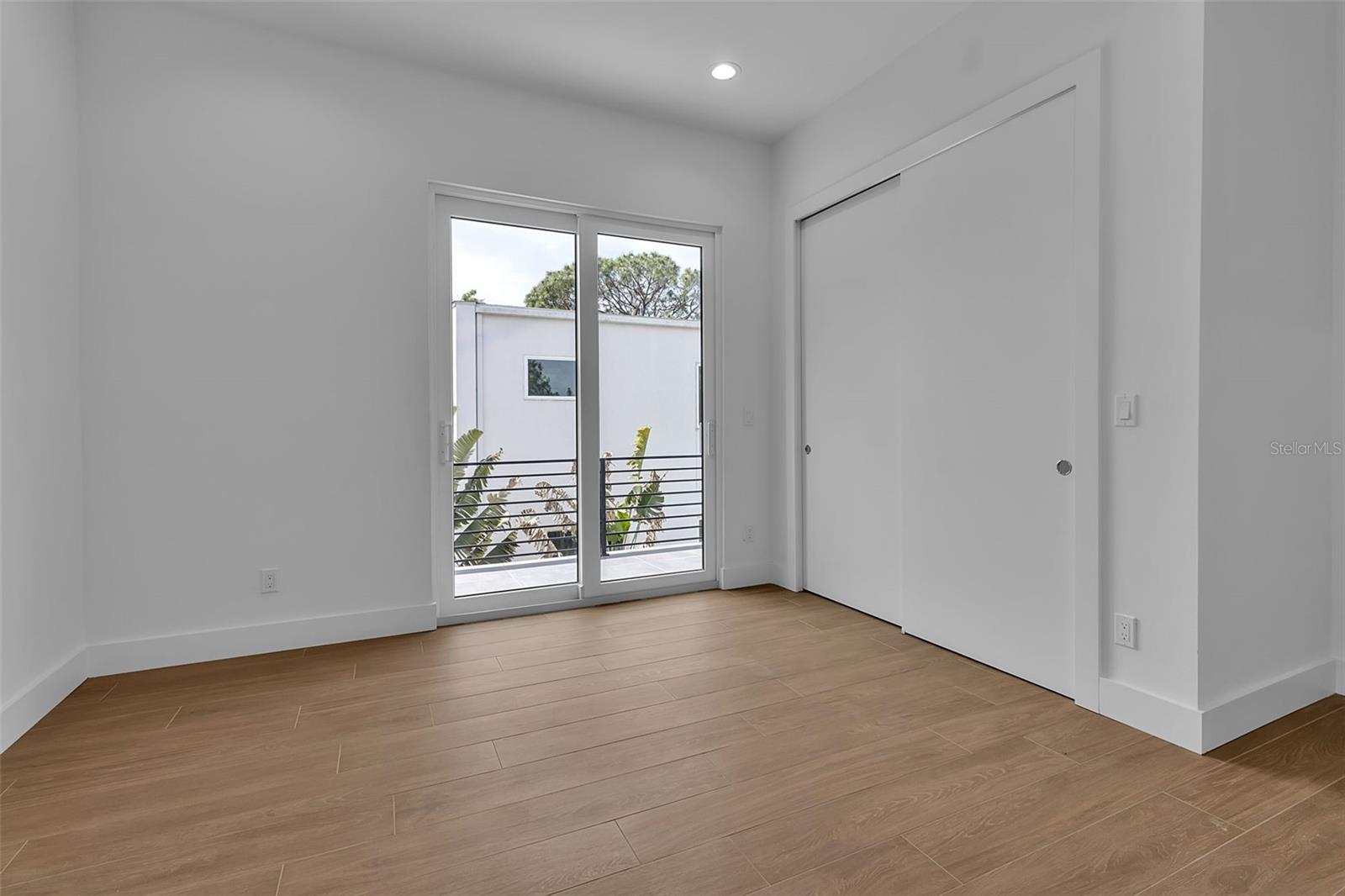 2516 Browning St Property Photo 19
