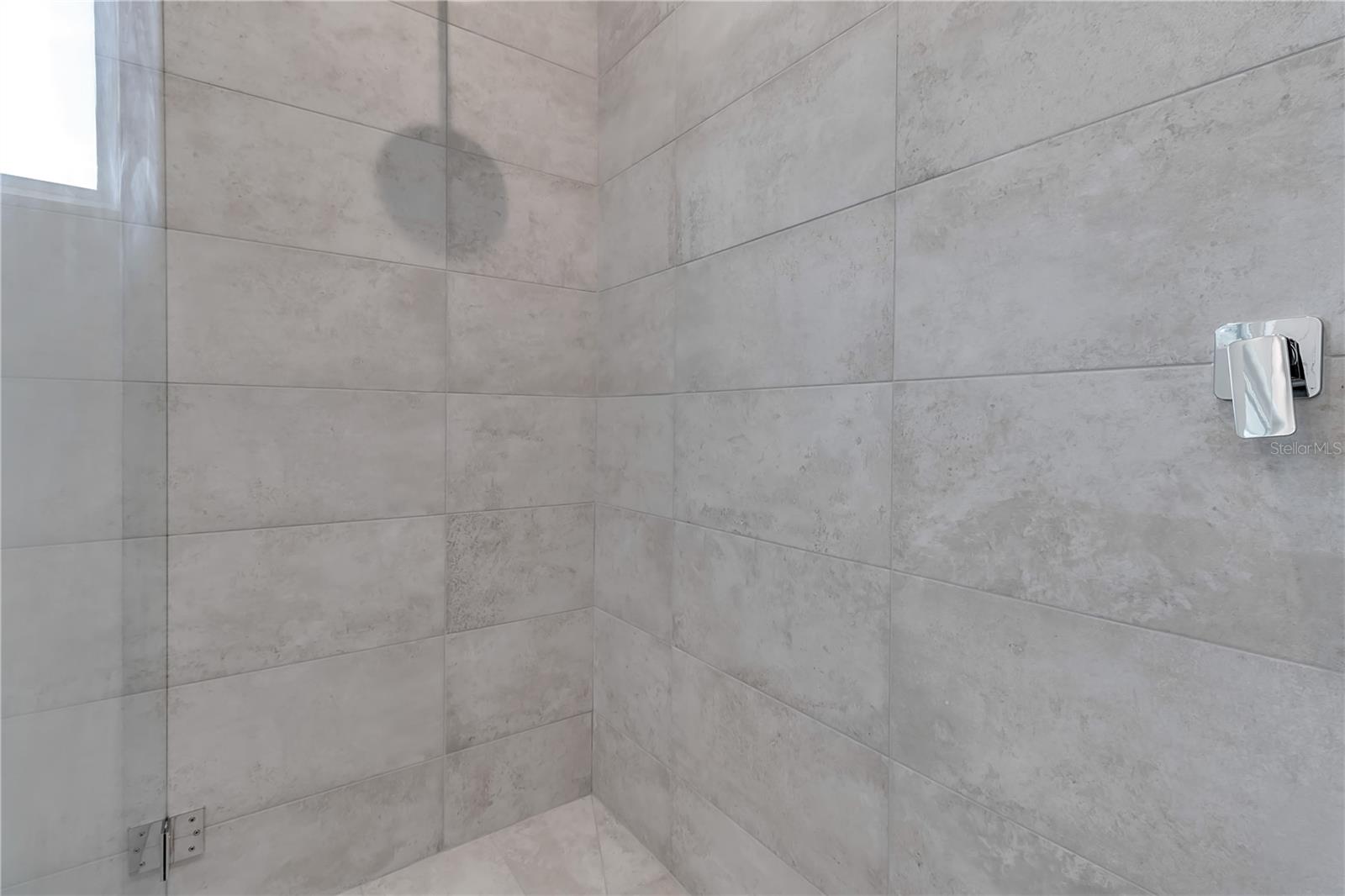 2516 Browning St Property Photo 22