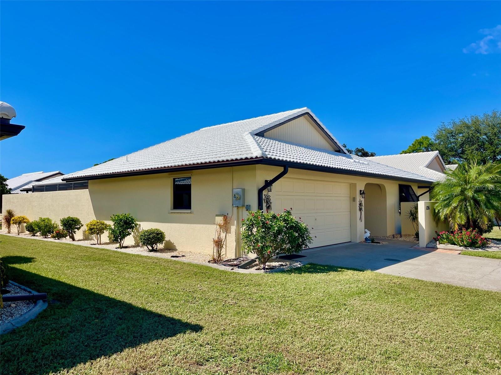 126 Sandstone Cir Property Photo 2